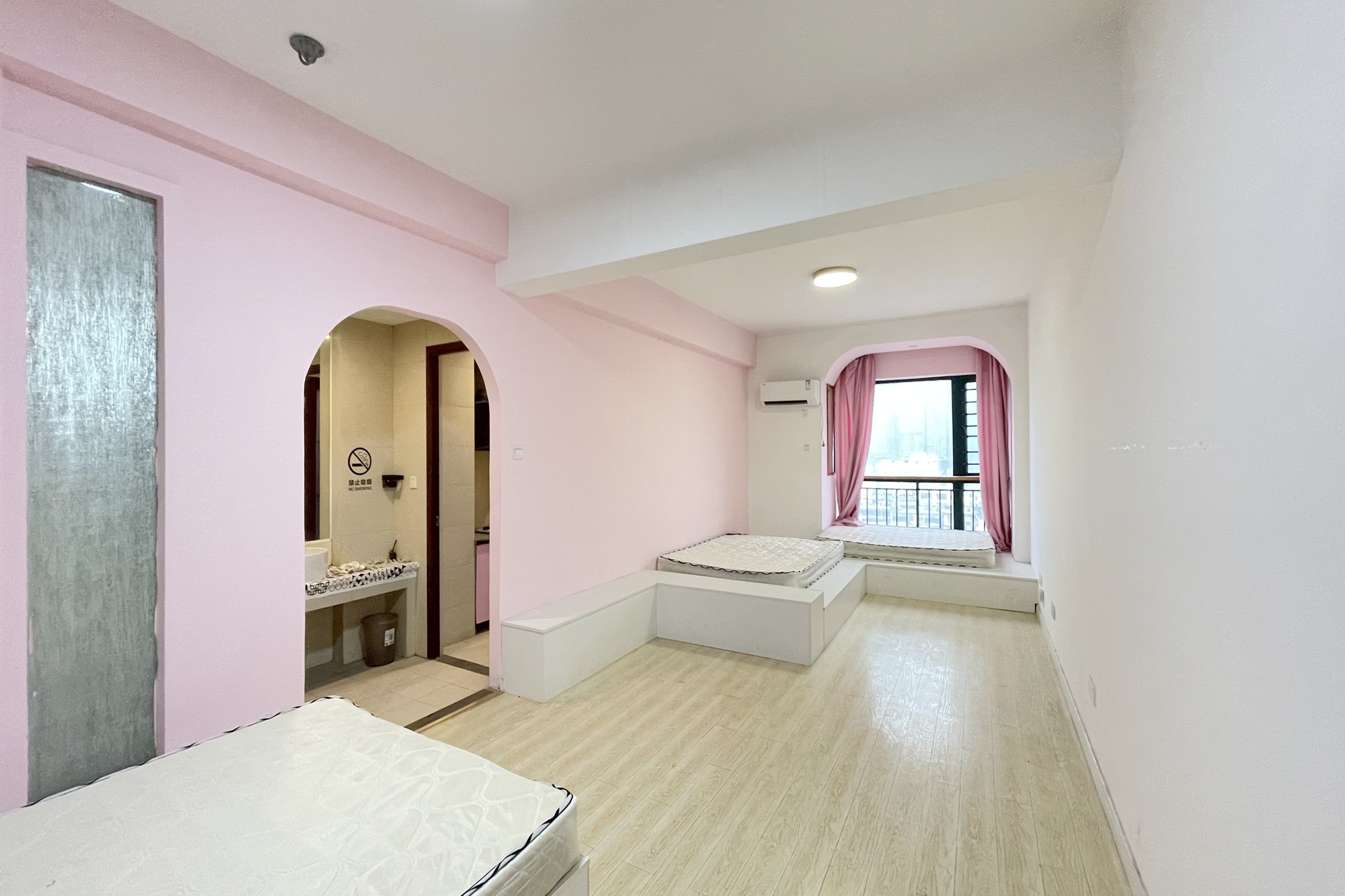 新青年公寓 1室1厅1卫 48.0万 新青年公寓 1室1厅1卫 48.0万客厅