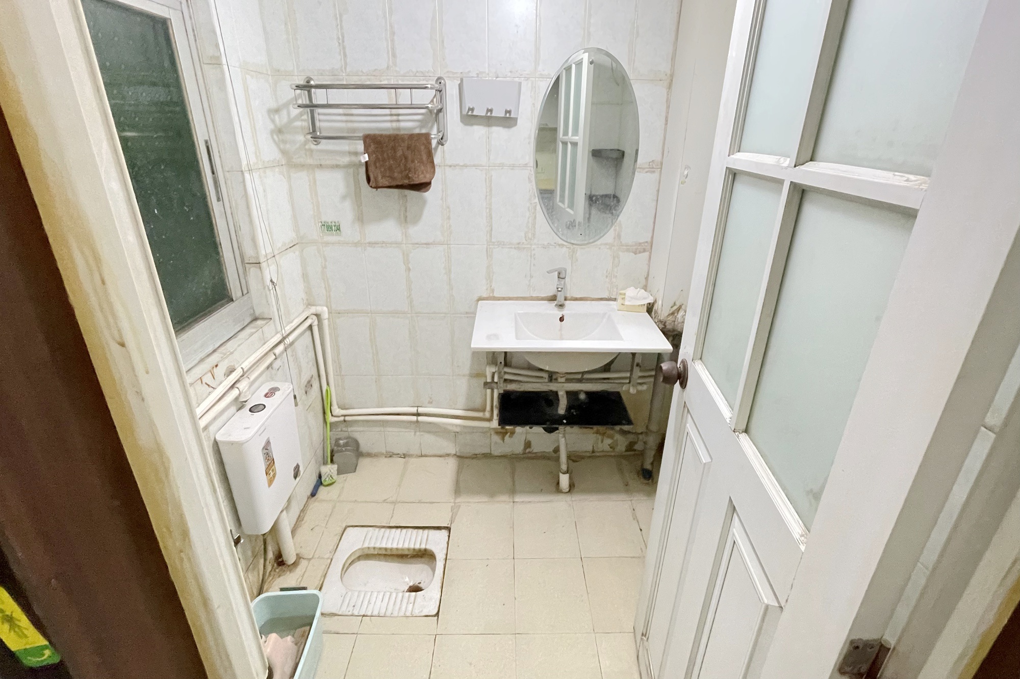 汇源大厦 2室2厅1卫 95.0万 汇源大厦 2室2厅1卫 95.0万卫生间