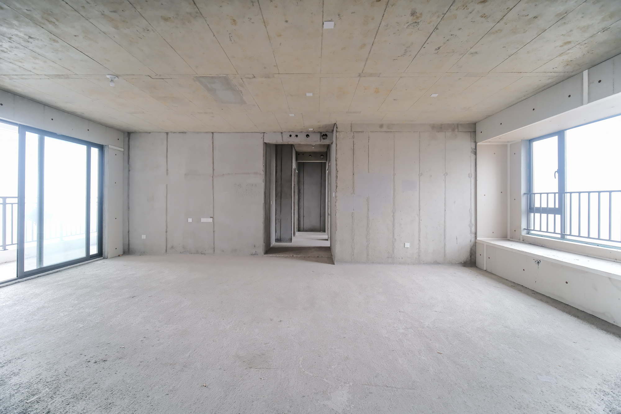 和顺府  4室2厅1卫    135.0万 和顺府  4室2厅1卫    135.0万客厅