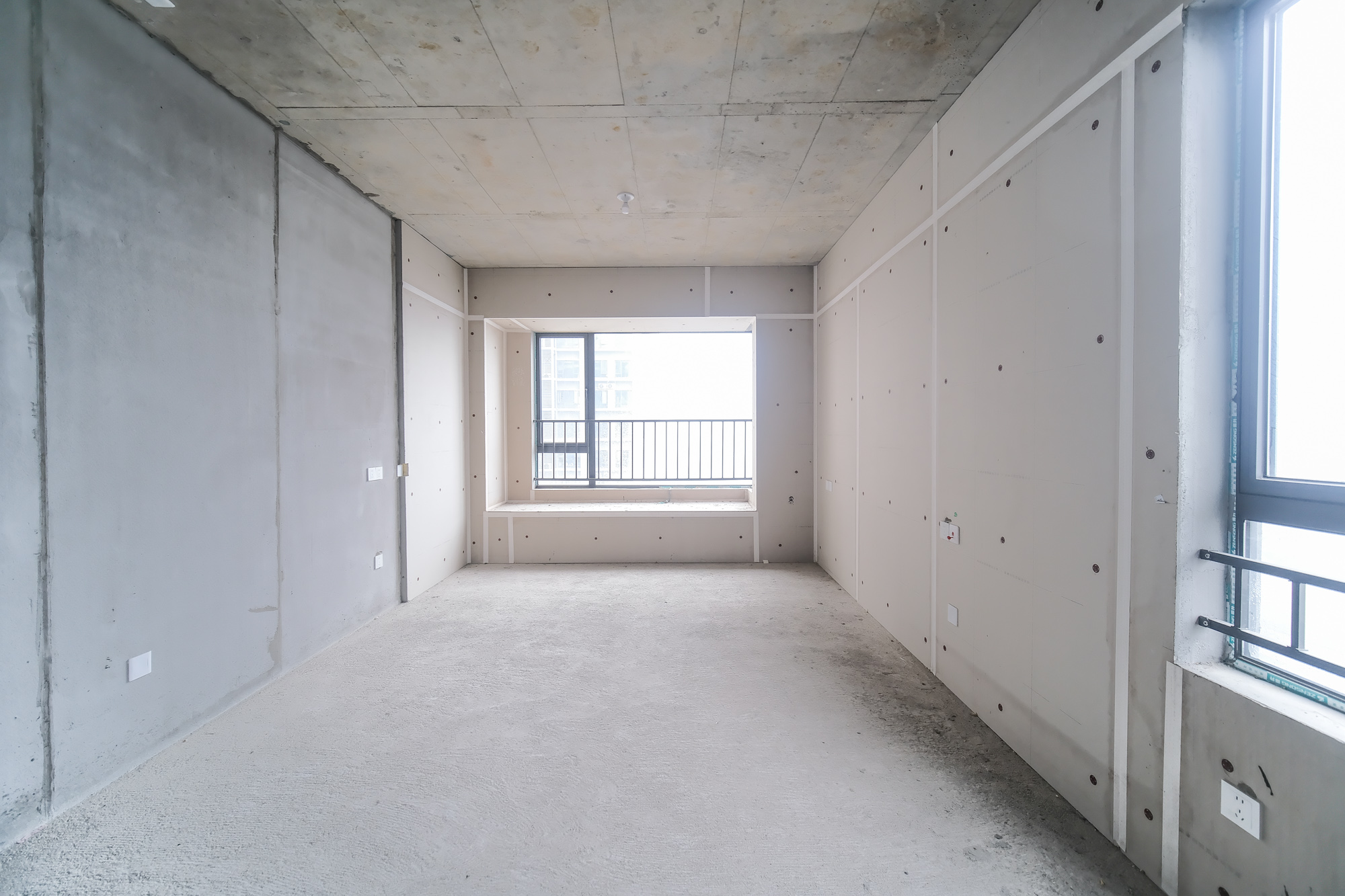 和顺府  4室2厅1卫    135.0万 和顺府  4室2厅1卫    135.0万卧室