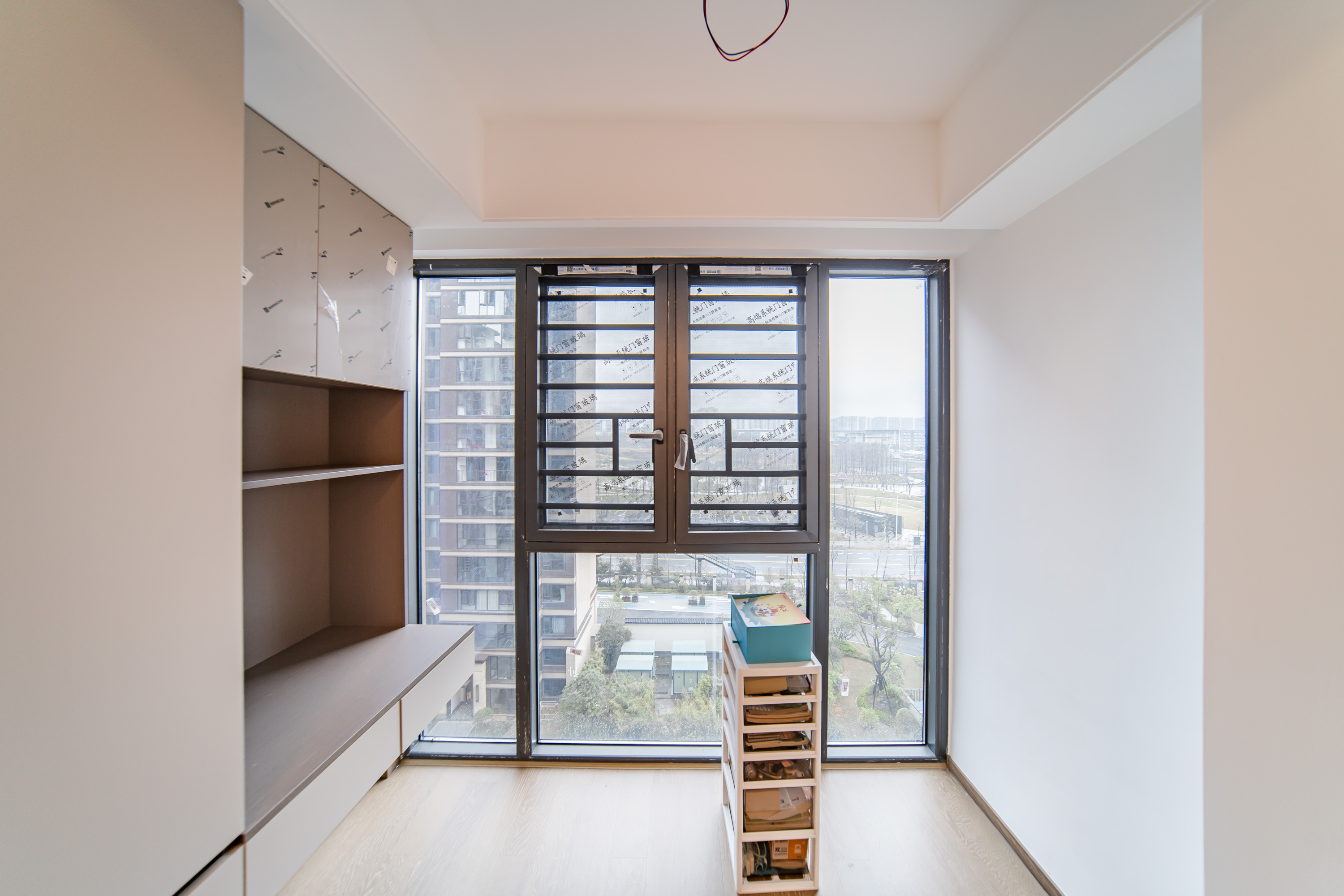建发电建江山悦  4室2厅2卫   210.00万阳台