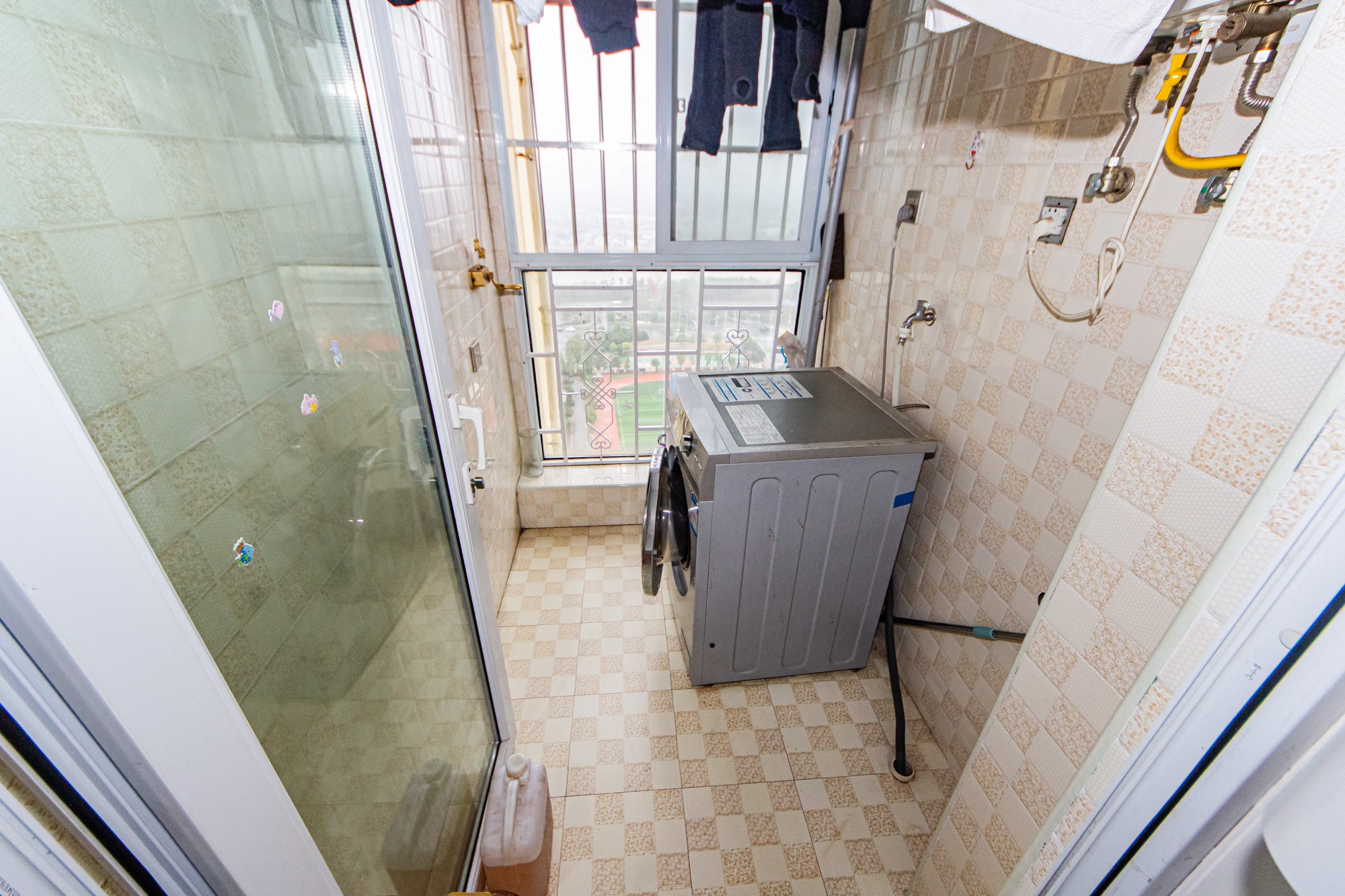 万国城（当代满庭春MOMA）三期  3室2厅1卫    89.8万阳台