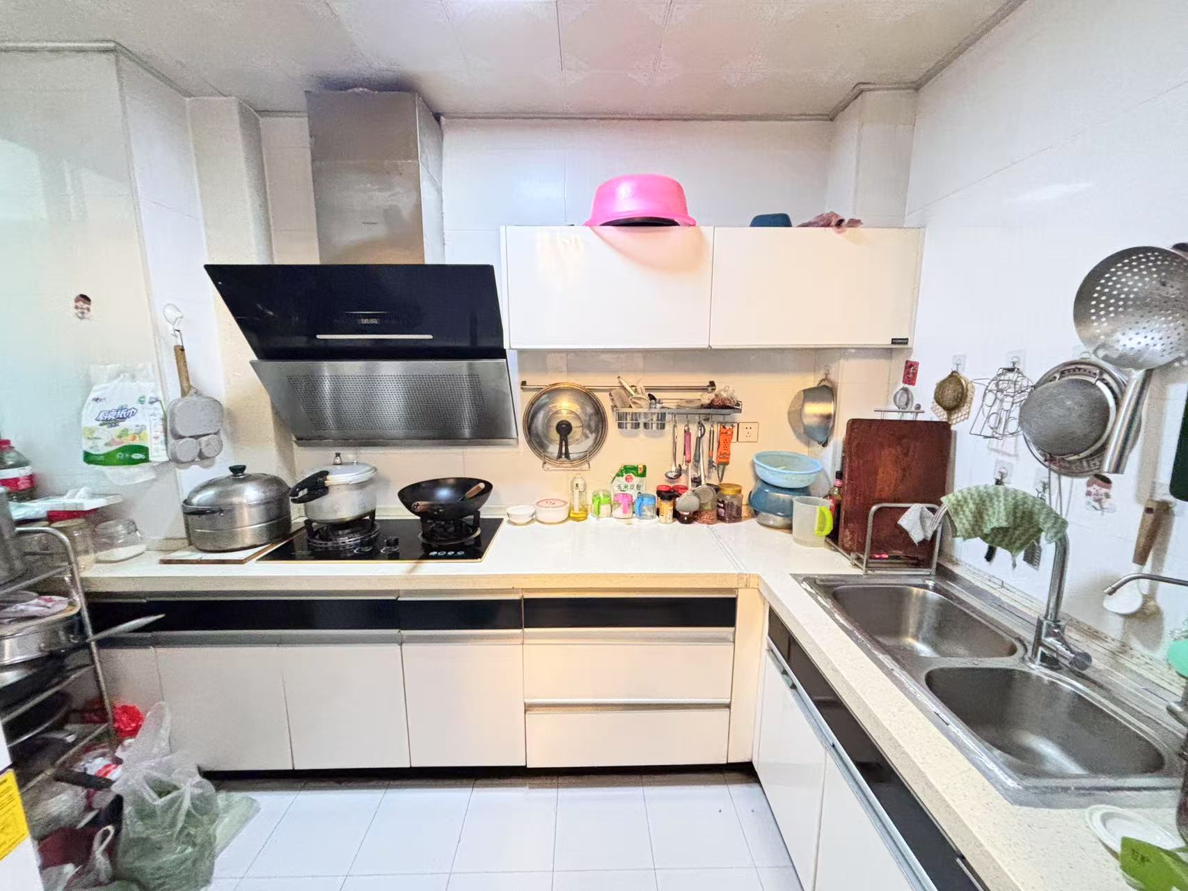 经世皇城 3室2厅2卫 58.0万 经世皇城 3室2厅2卫 58.0万室内图