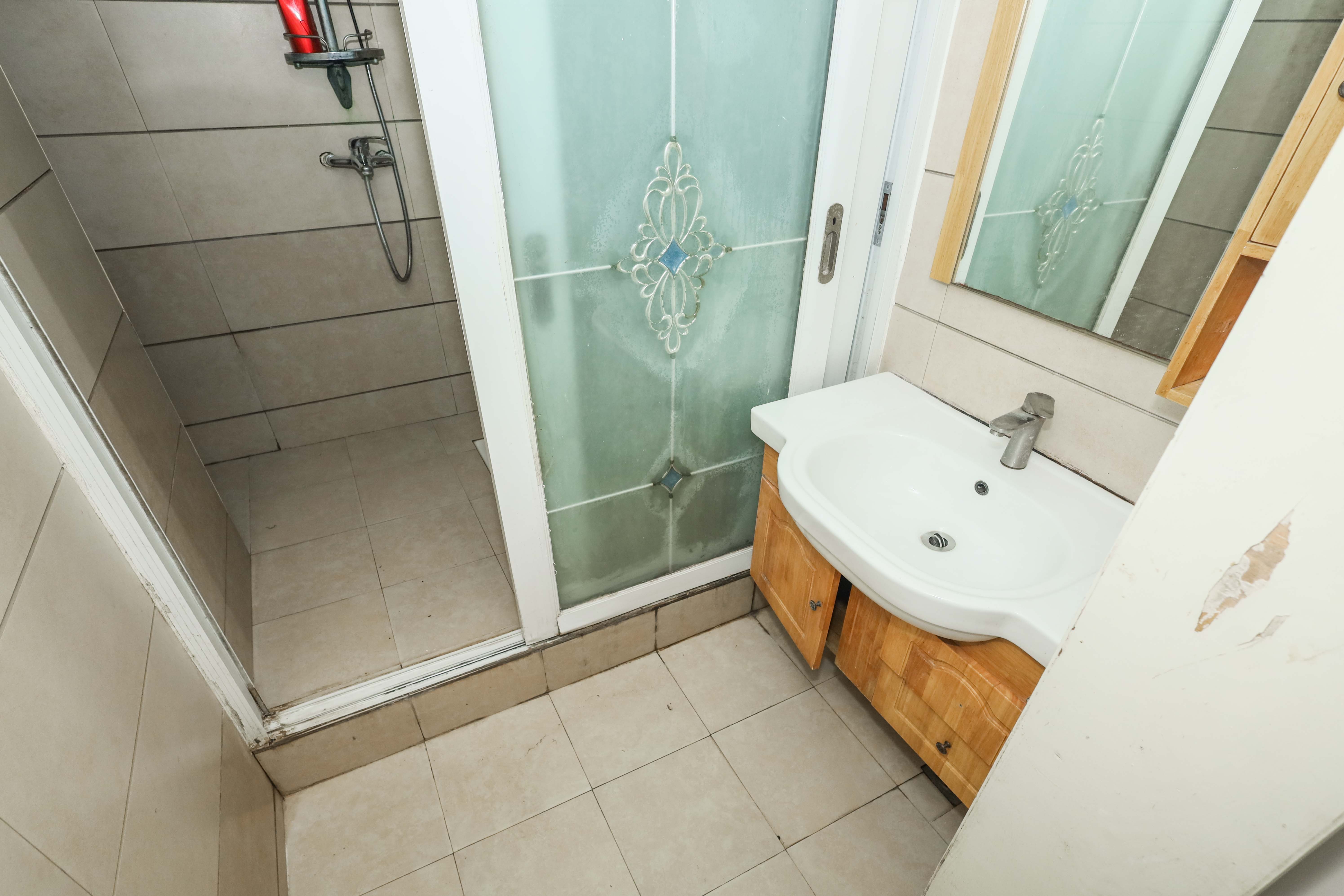 山水英伦 3室2厅2卫 70.0万 山水英伦 3室2厅2卫 70.0万卫生间