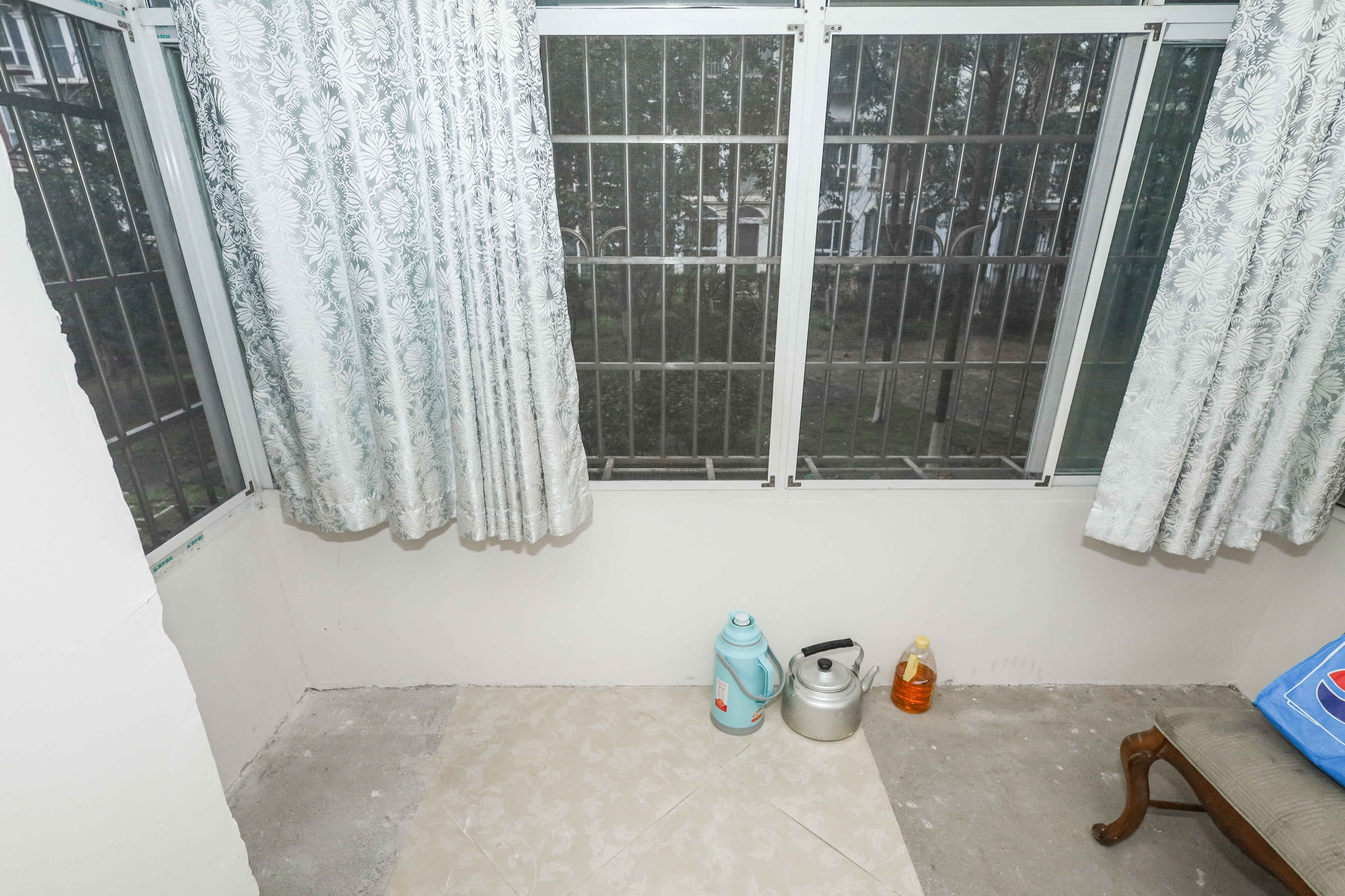 山水英伦 3室2厅2卫 70.0万 山水英伦 3室2厅2卫 70.0万阳台