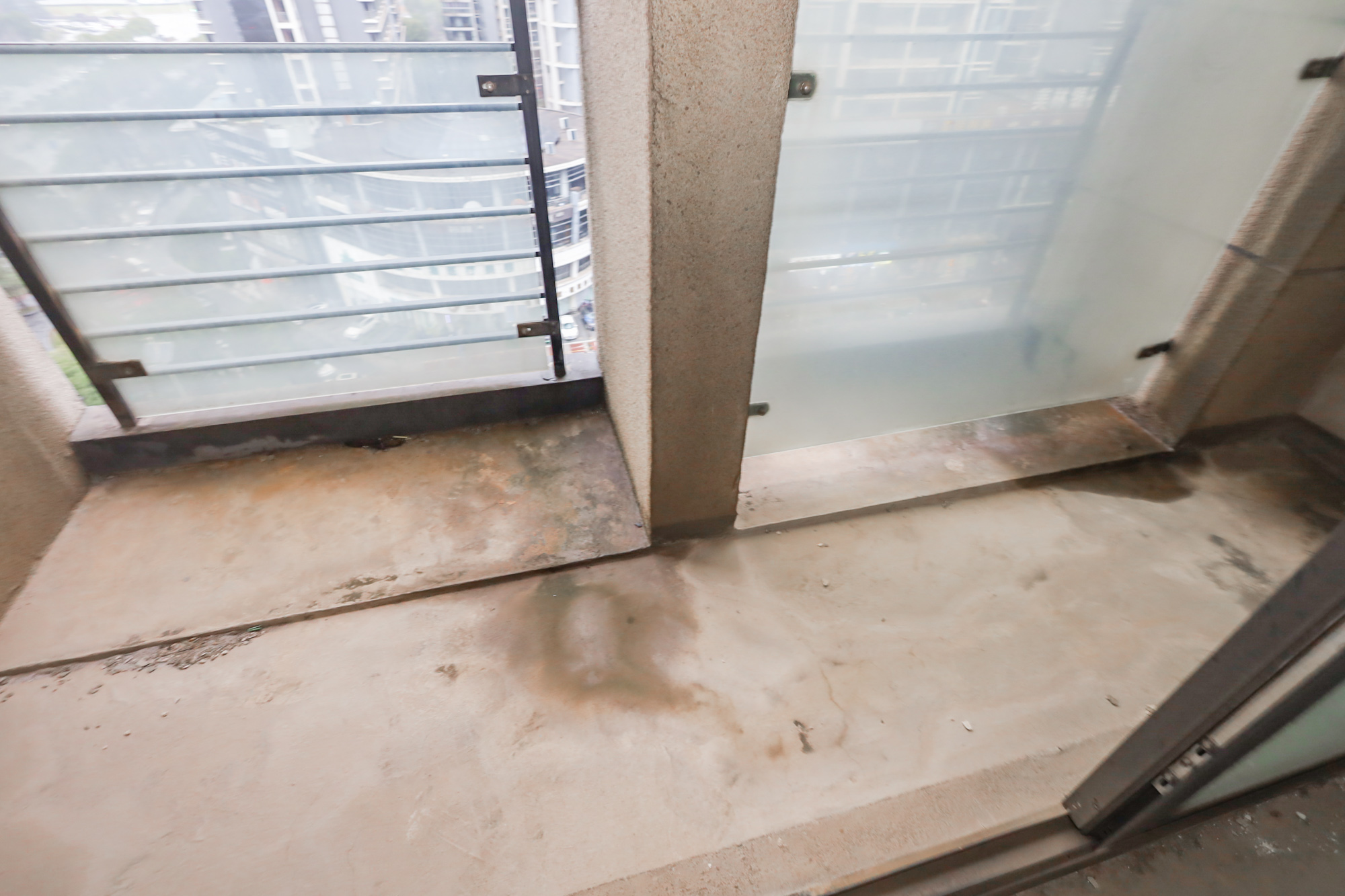 郡原广场 3室2厅2卫 138.0万 郡原广场 3室2厅2卫 138.0万阳台