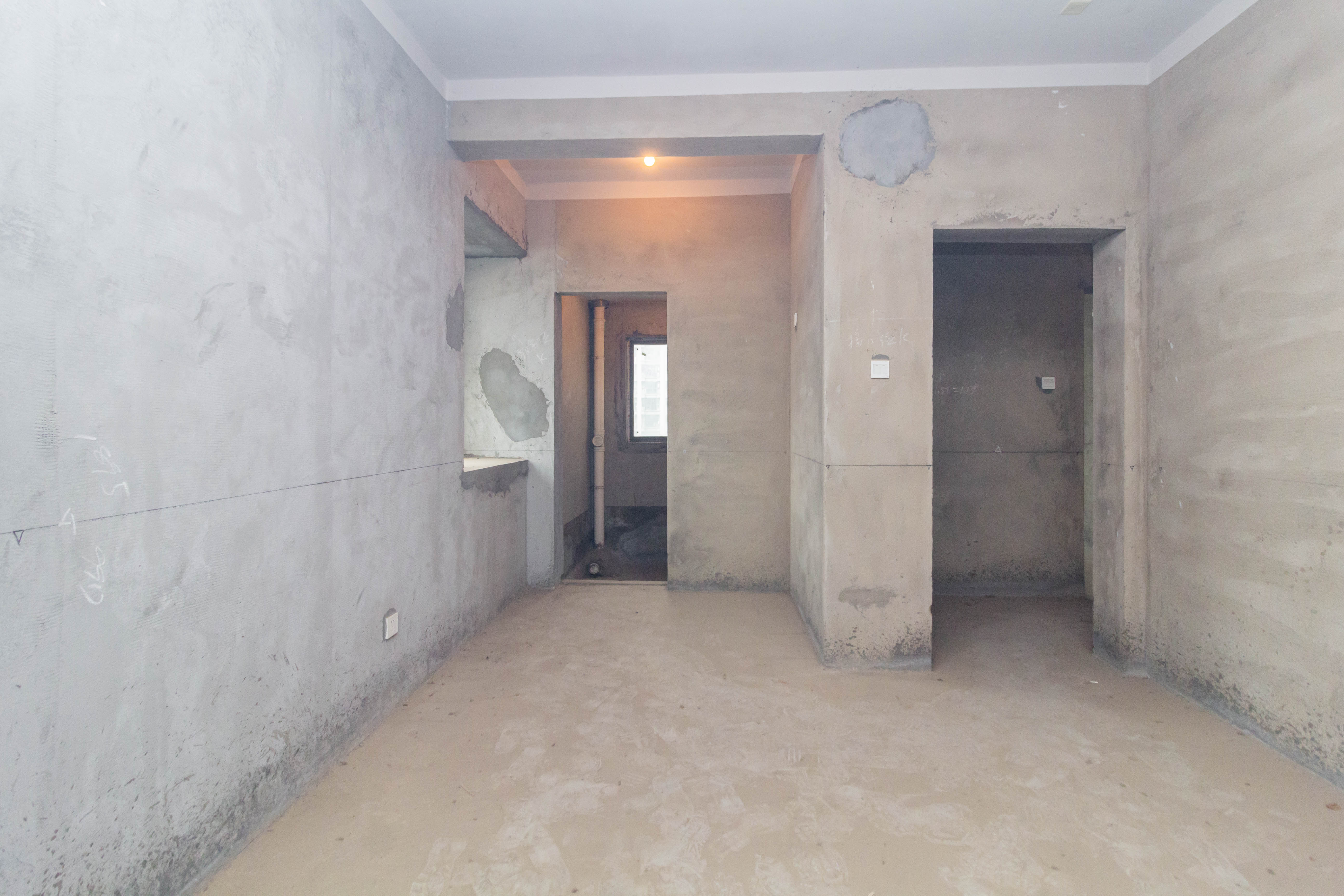 中交中央公园D2区  3室2厅2卫   130.00万卧室