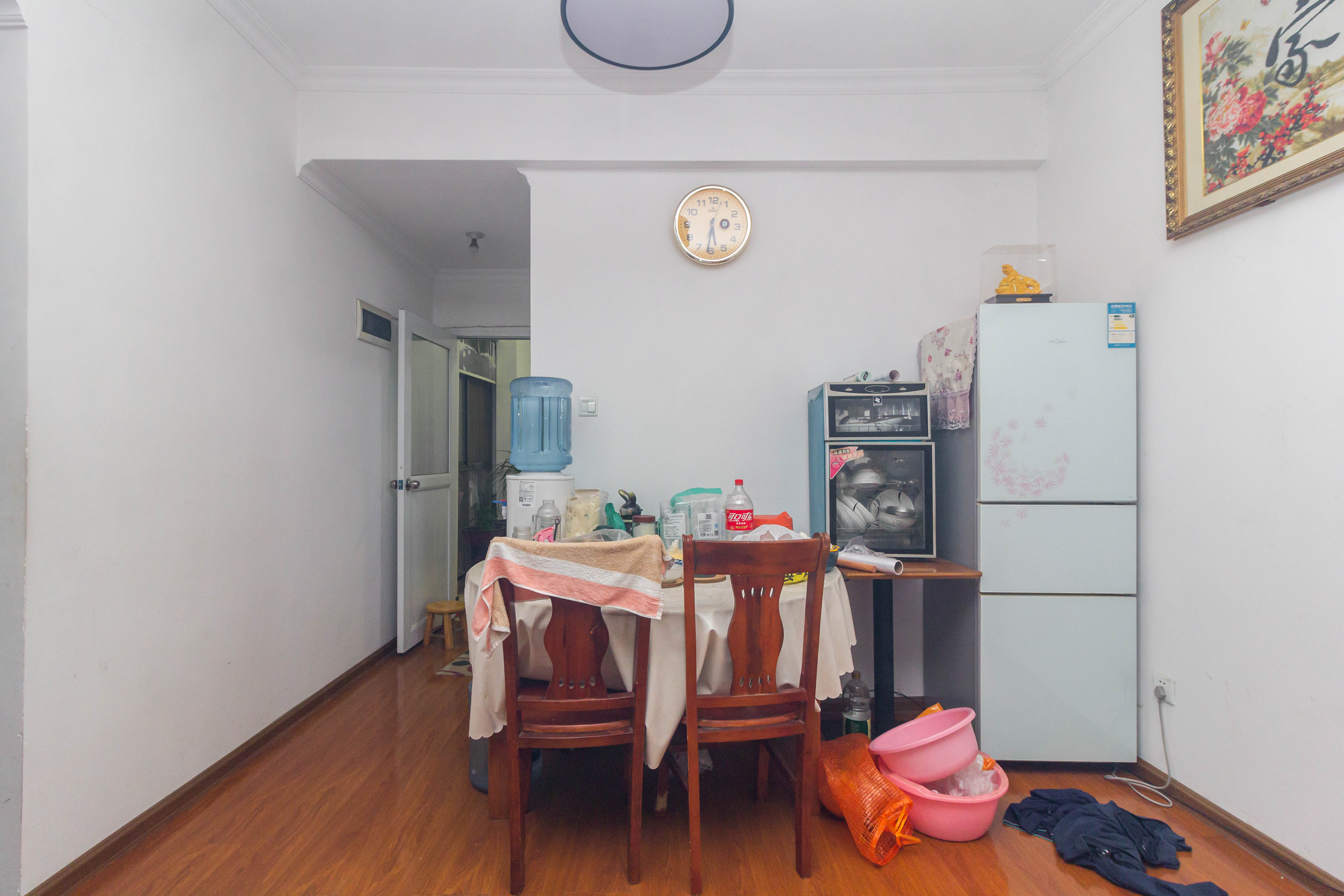 豪庭(江城豪庭) 2室2厅1卫 45.8万 豪庭(江城豪庭) 2室2厅1卫 45.8万客厅