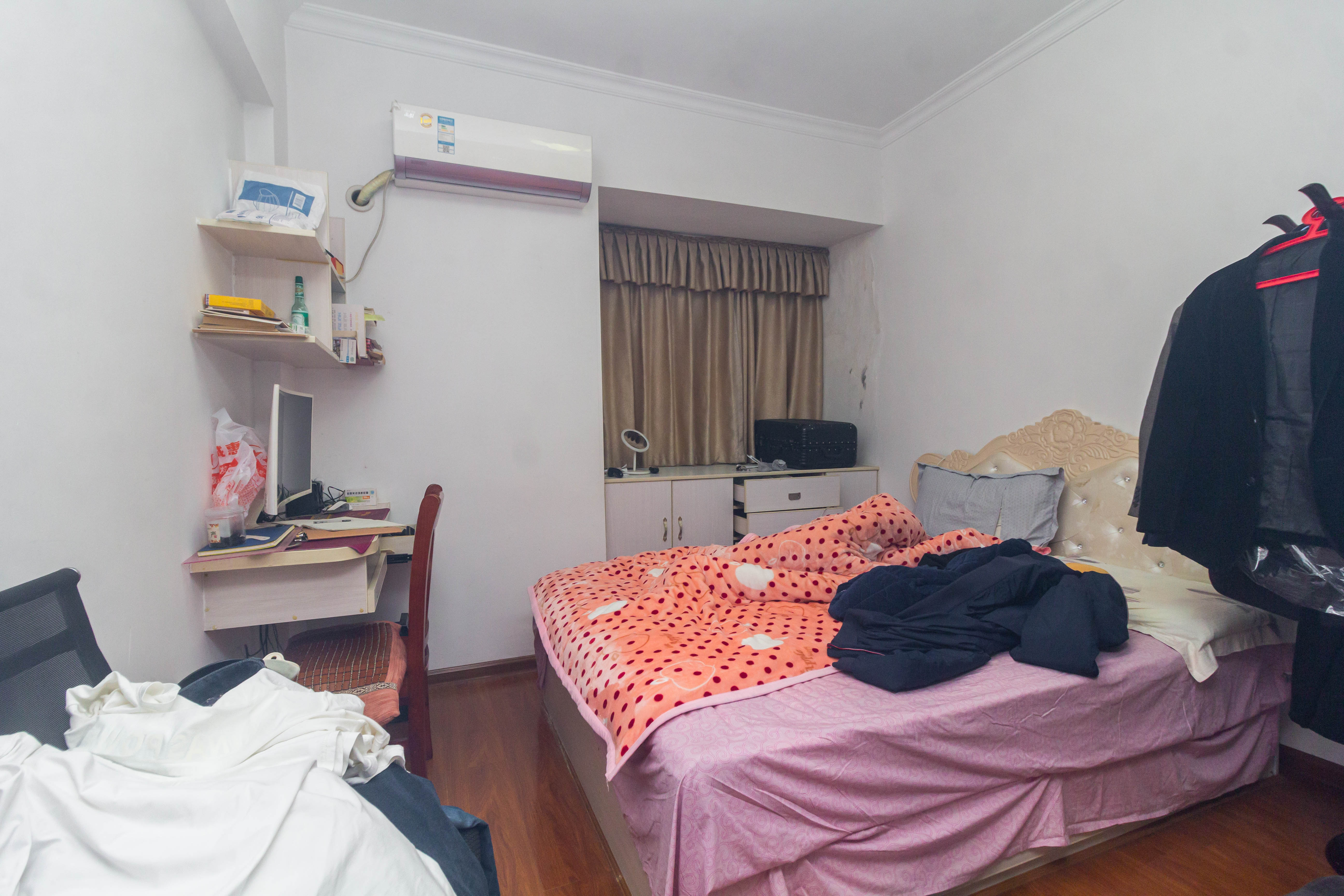 豪庭(江城豪庭) 2室2厅1卫 45.8万 豪庭(江城豪庭) 2室2厅1卫 45.8万卧室