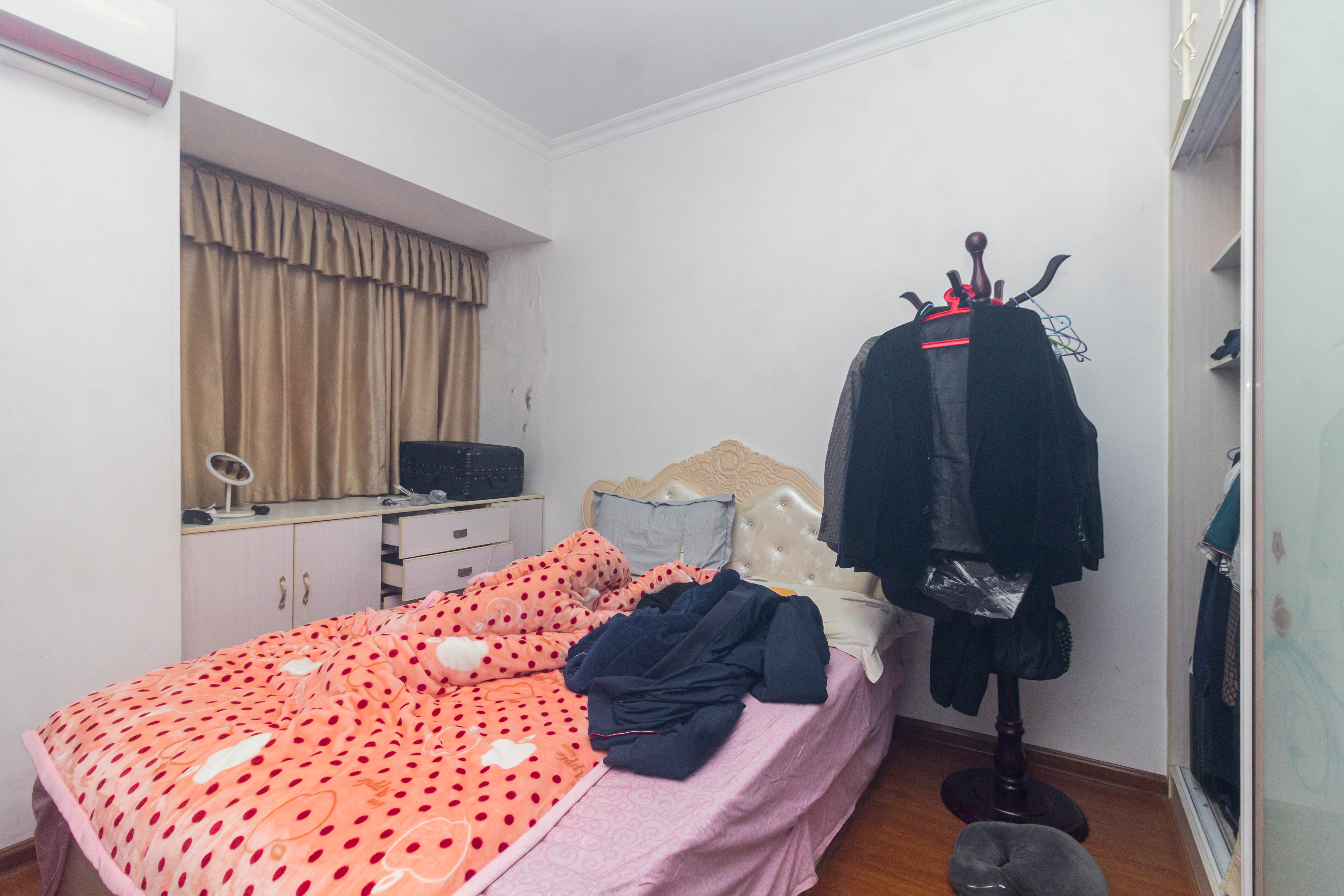 豪庭(江城豪庭) 2室2厅1卫 45.8万 豪庭(江城豪庭) 2室2厅1卫 45.8万卧室