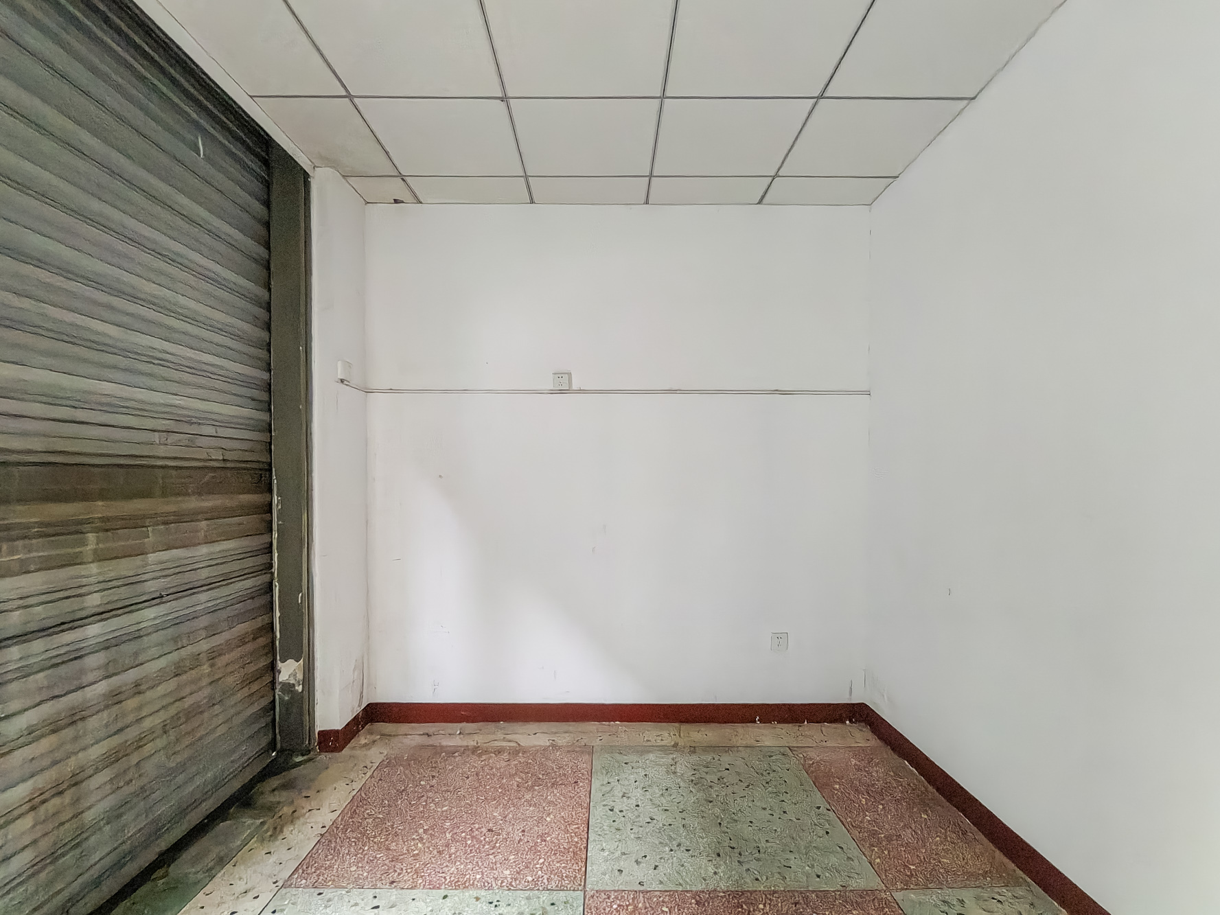 星沙二区 6室2厅4卫 158.0万 星沙二区 6室2厅4卫 158.0万客厅