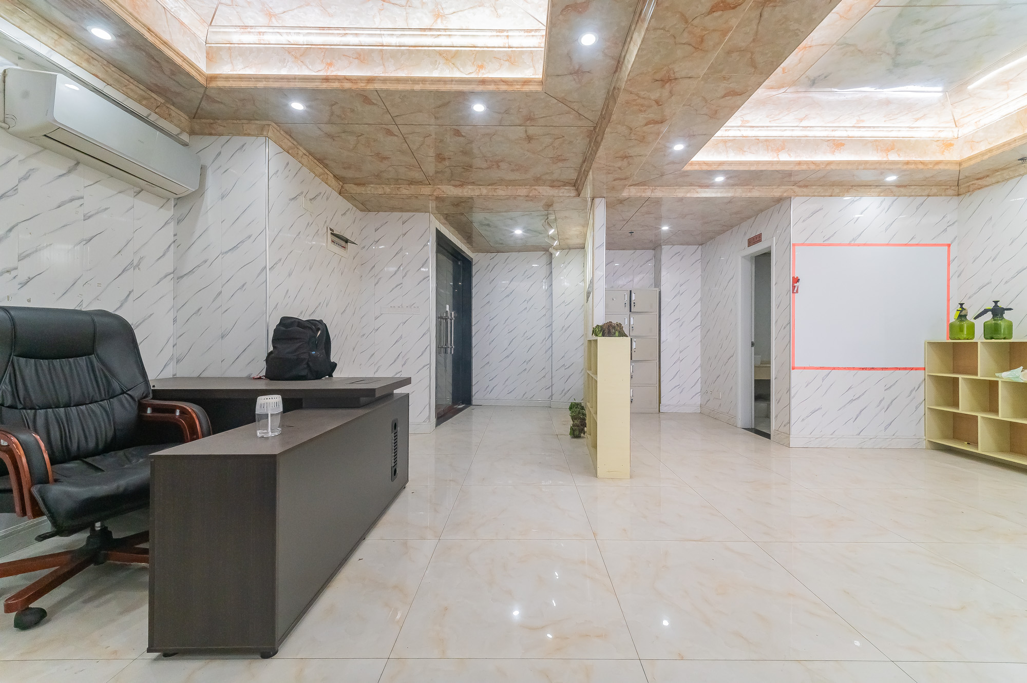 博雅例外  1室0厅0卫    56.0万 博雅例外  1室0厅0卫    56.0万客厅