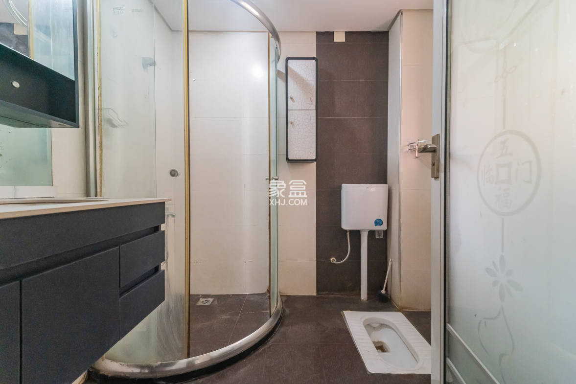 华润凤凰城一期  3室2厅1卫    58.0万 华润凤凰城一期  3室2厅1卫    58.0万卫生间