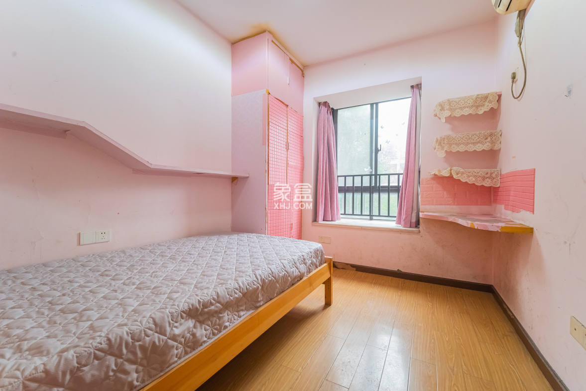 华润凤凰城一期  3室2厅1卫    58.0万 华润凤凰城一期  3室2厅1卫    58.0万卧室