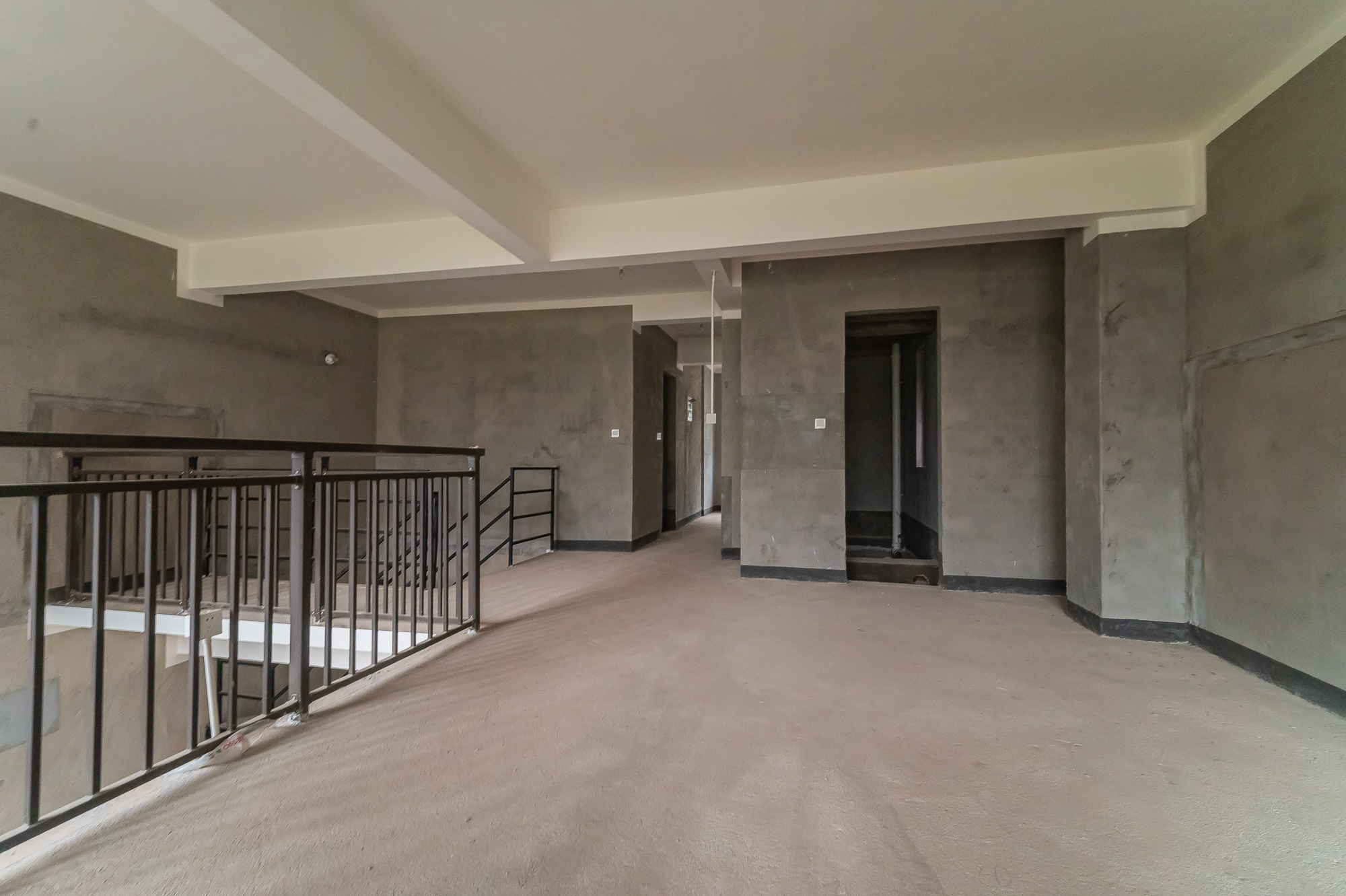 中交建发松雅院  5室2厅2卫    360.0万其他