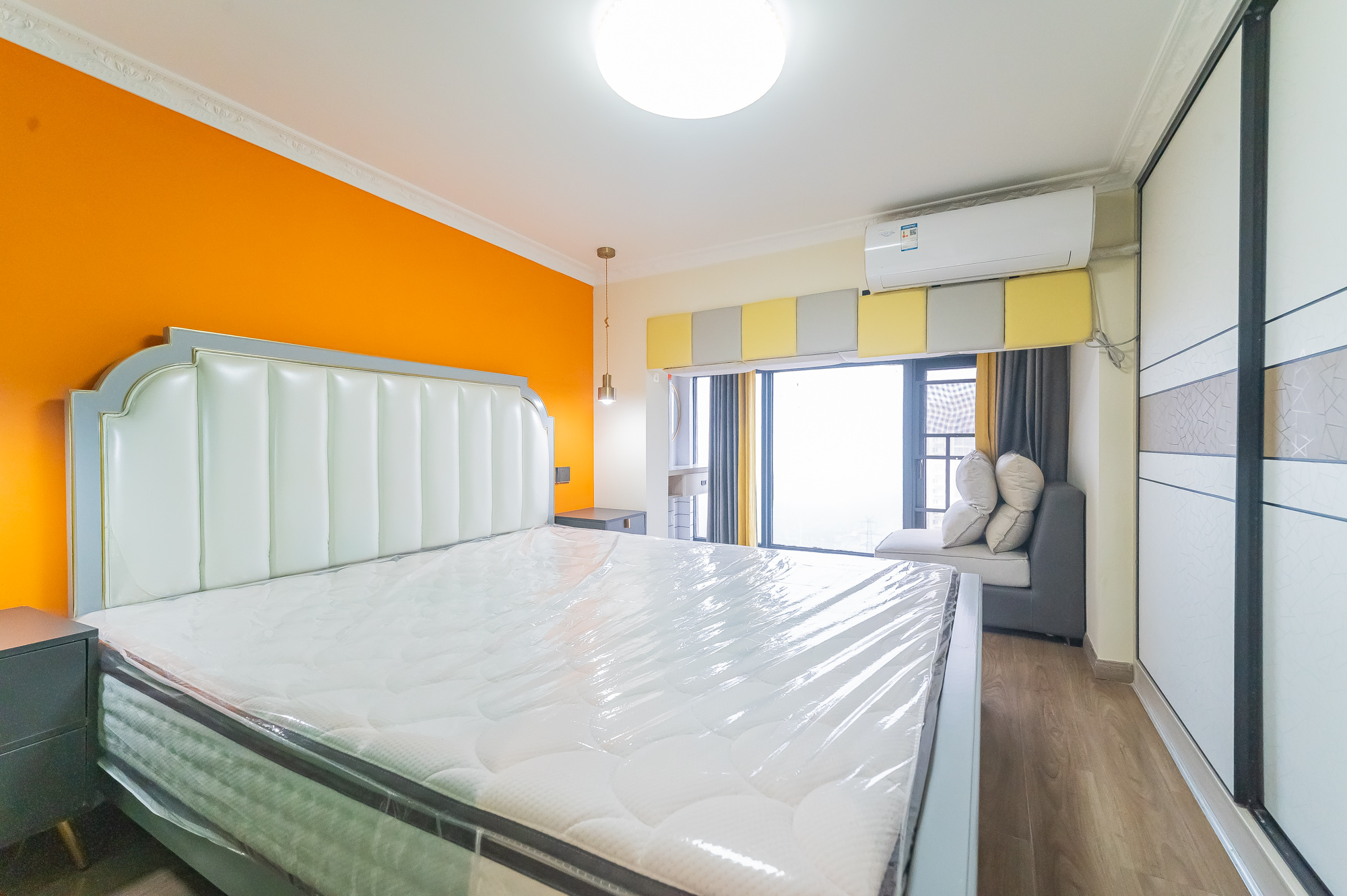 海伦春天  2室2厅1卫    30.0万 海伦春天  2室2厅1卫    30.0万卧室