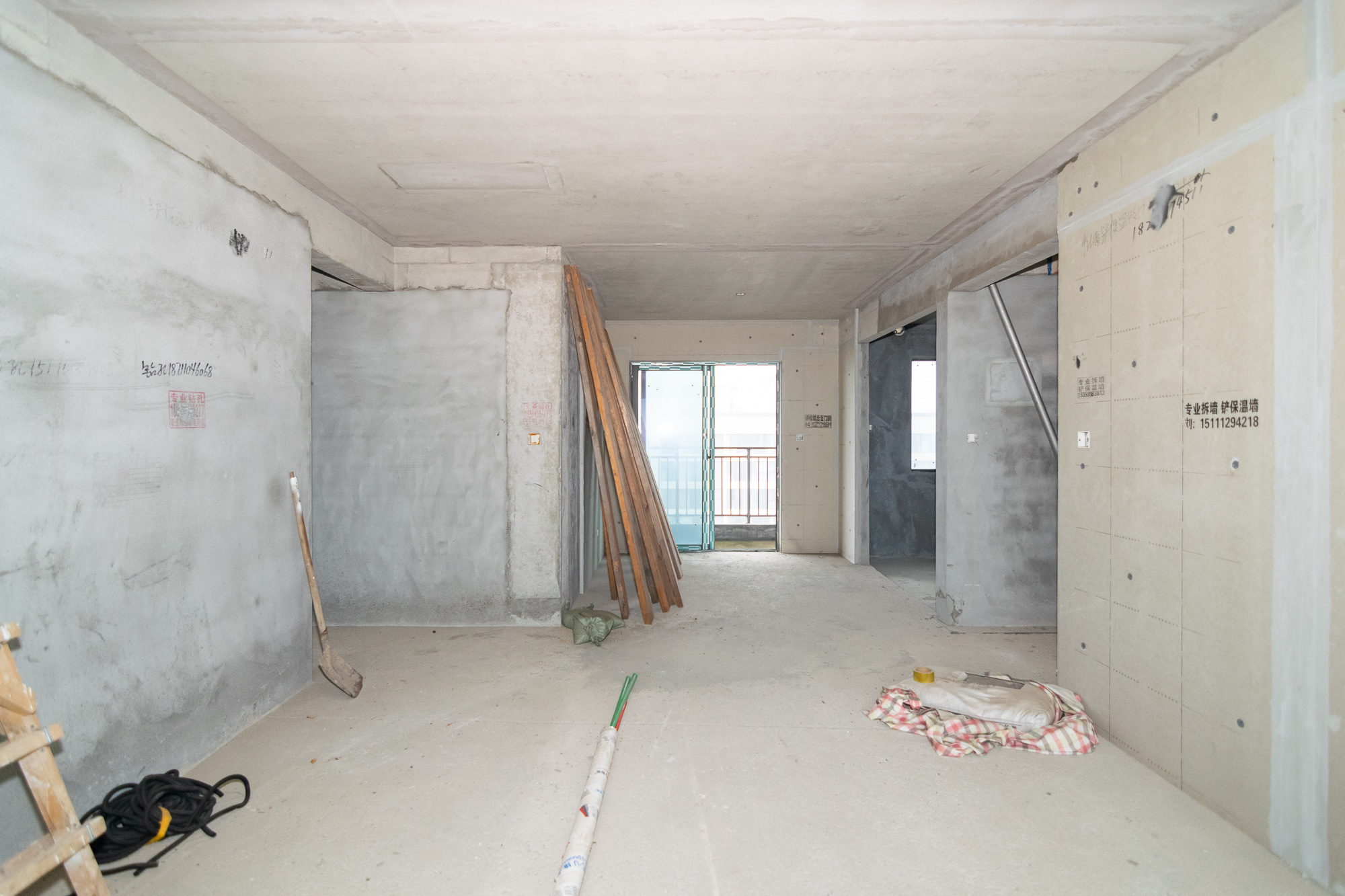 润和雅郡(润和紫郡六期) 4室2厅2卫 106.0万 润和雅郡(润和紫郡六期) 4室2厅2卫 106.0万客厅