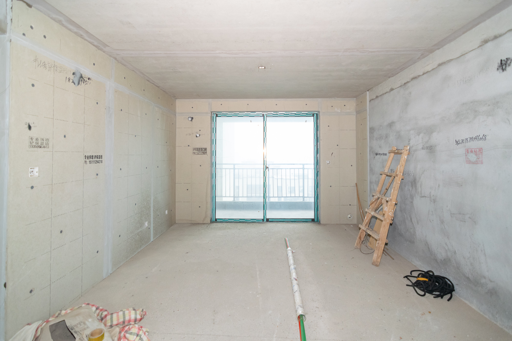 润和雅郡(润和紫郡六期) 4室2厅2卫 106.0万 润和雅郡(润和紫郡六期) 4室2厅2卫 106.0万客厅