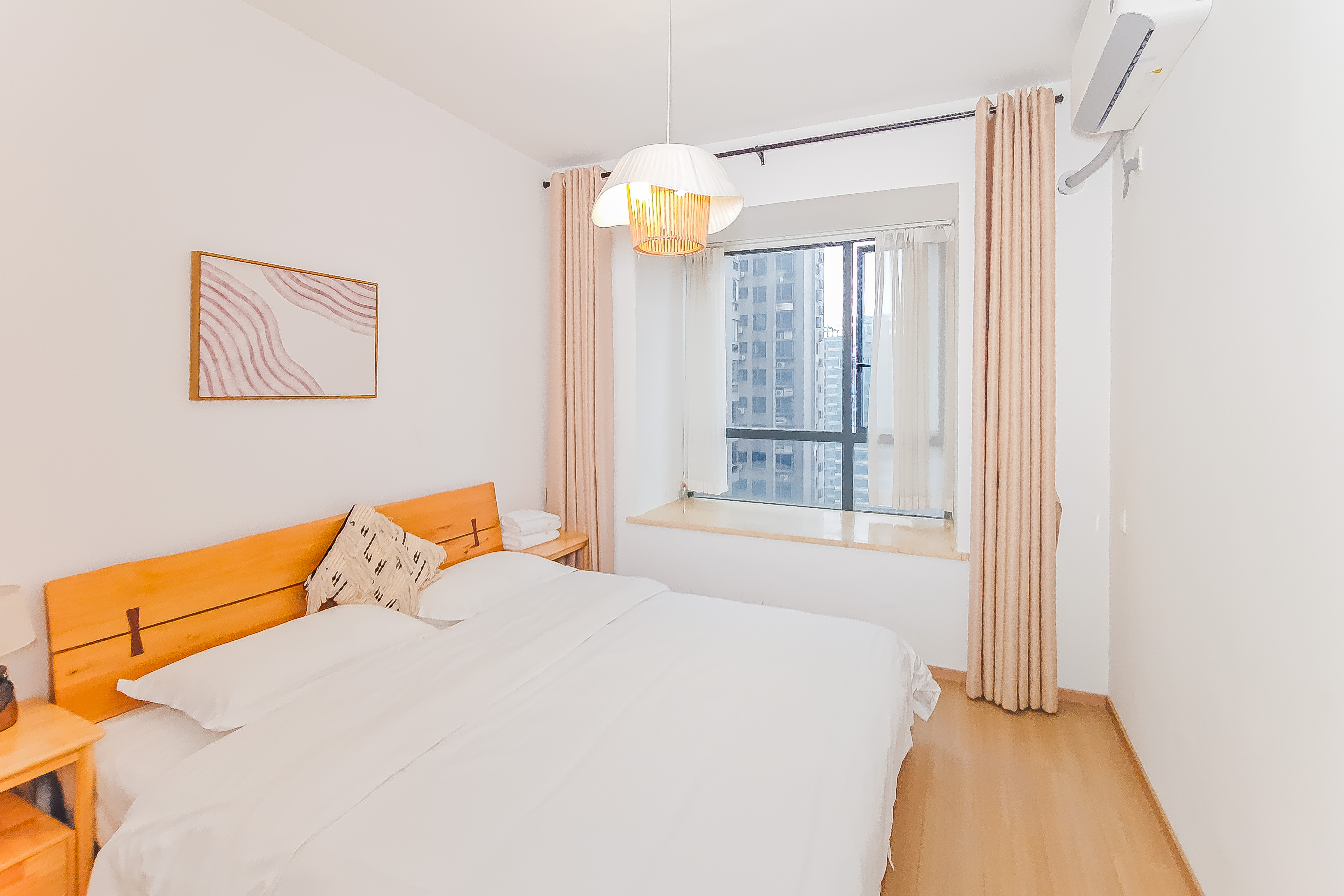 五一大道202(中环壹世界)  2室2厅1卫    80.0万 五一大道202(中环壹世界)  2室2厅1卫    80.0万卧室