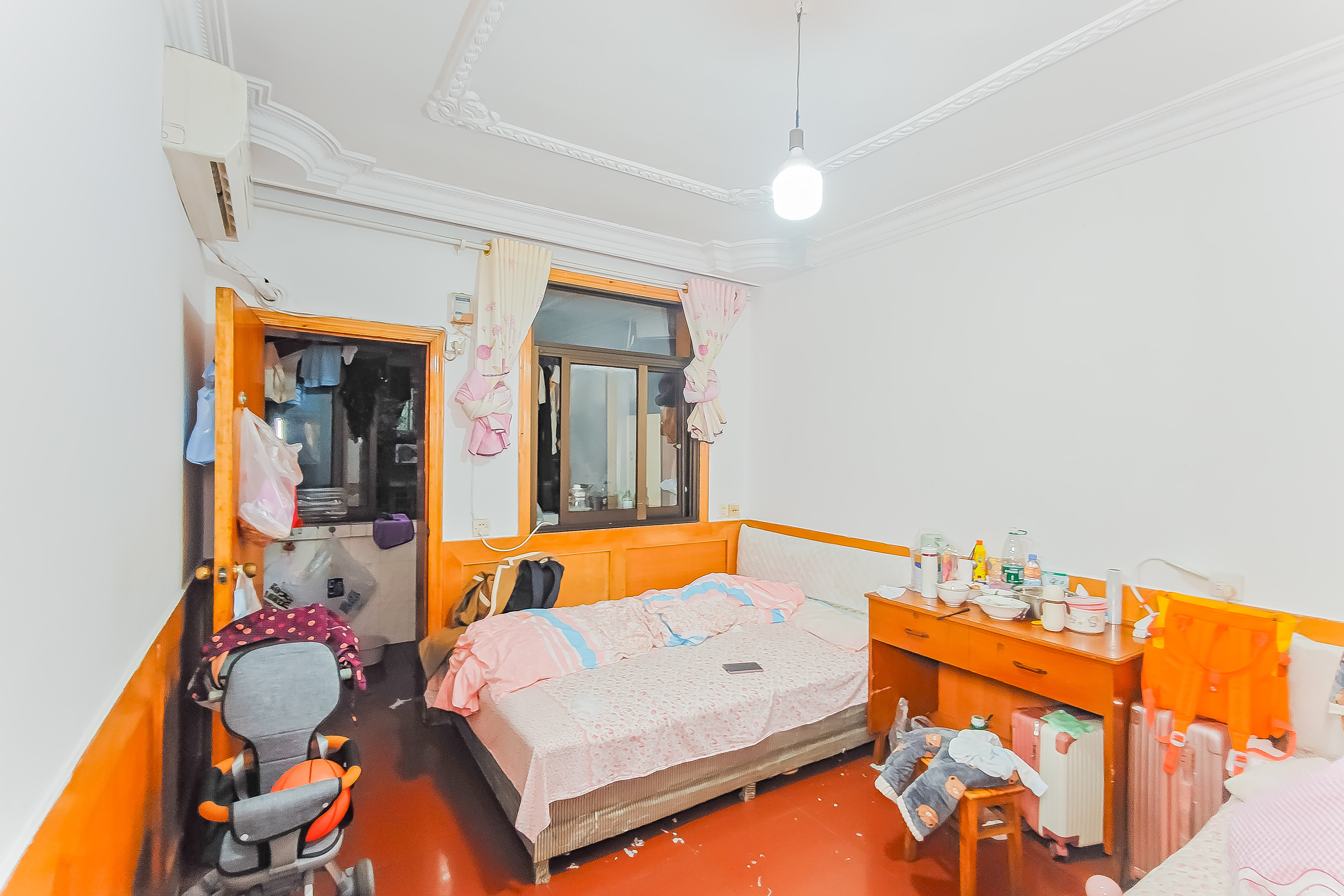 红旗区四片 3室1厅1卫 43.8万 红旗区四片 3室1厅1卫 43.8万卧室