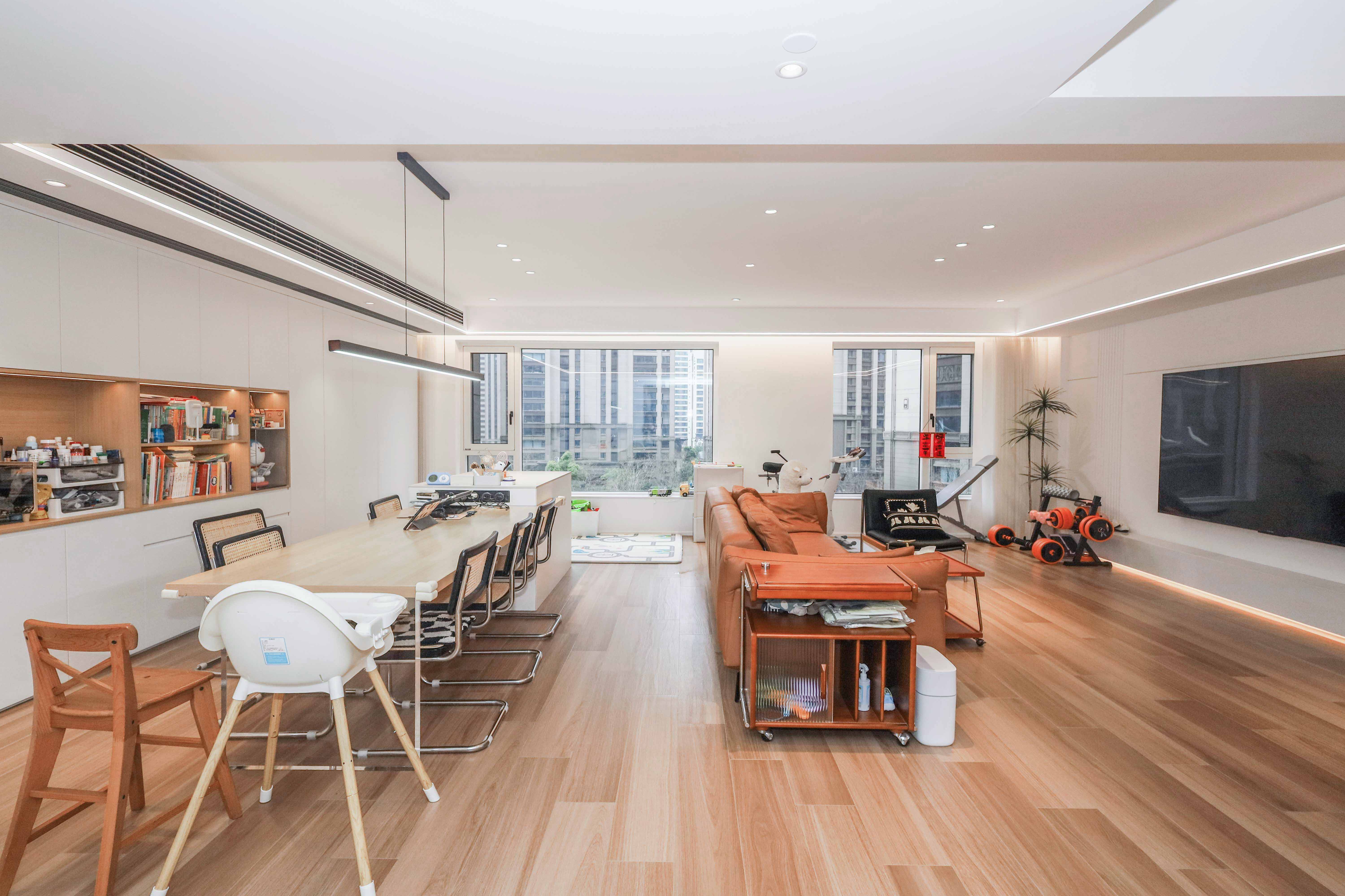 建发央著  4室2厅3卫   368.00万