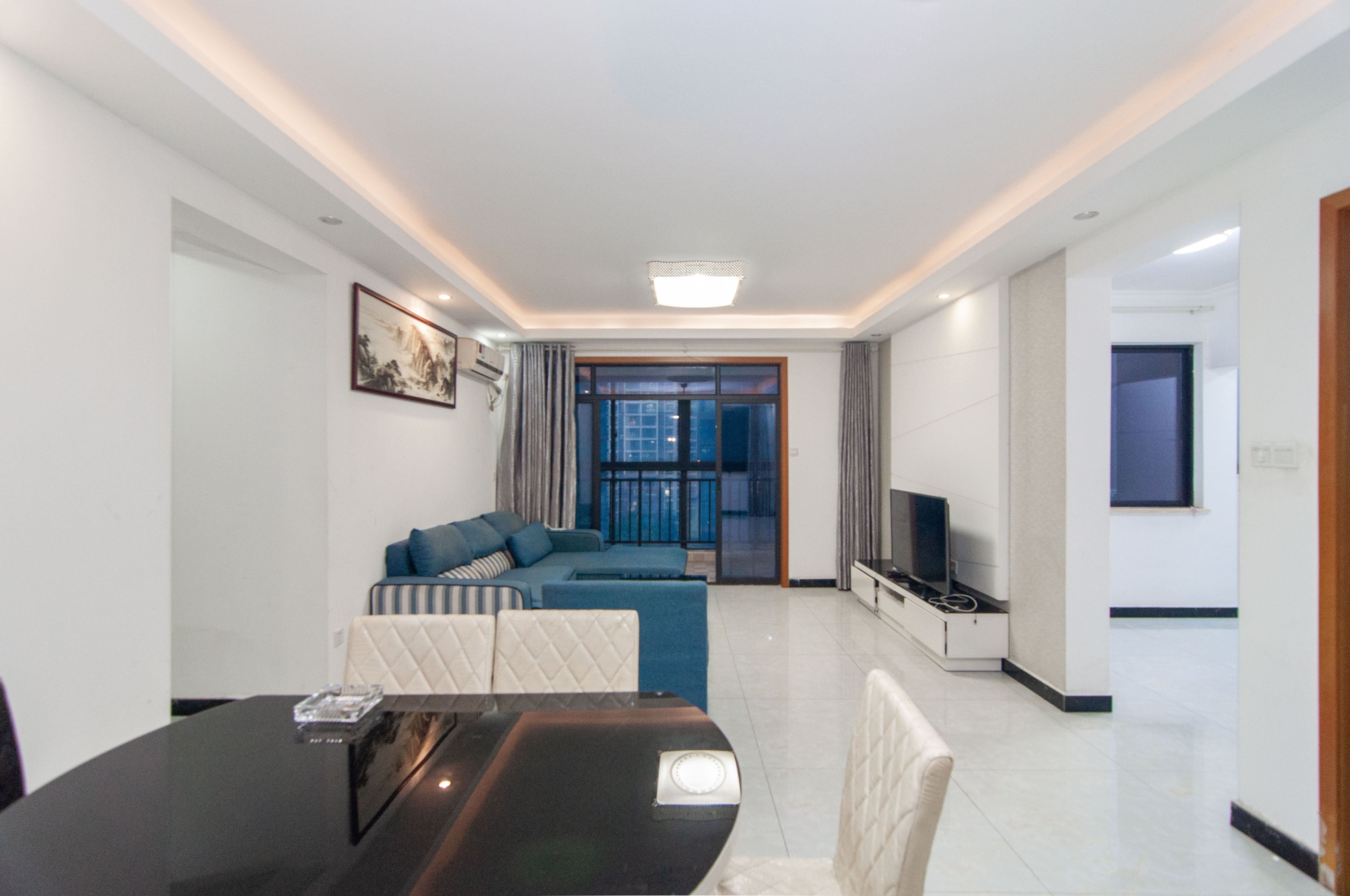 湘腾琴岛 3室2厅2卫 142.0万 湘腾琴岛 3室2厅2卫 142.0万客厅