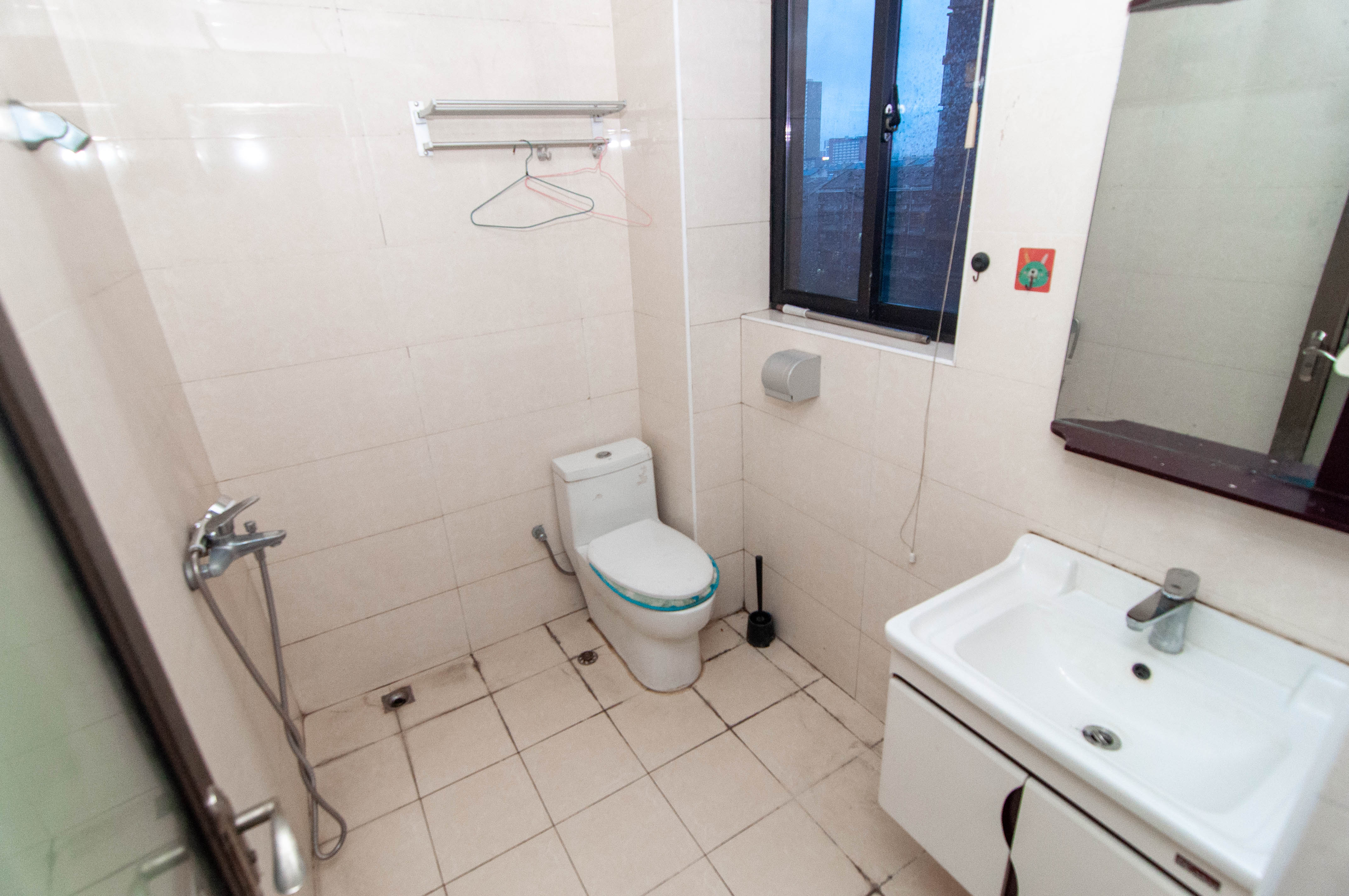 湘腾琴岛 3室2厅2卫 142.0万 湘腾琴岛 3室2厅2卫 142.0万卫生间