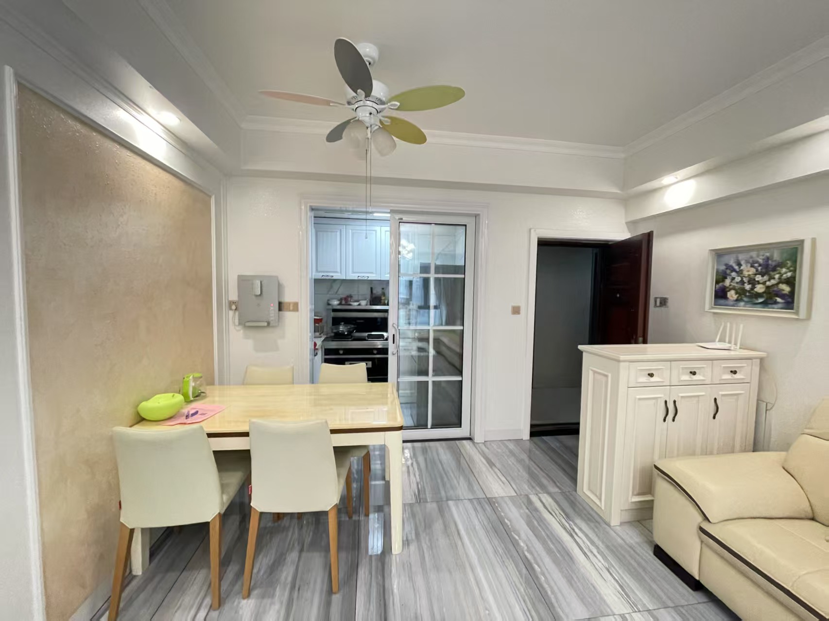 大汉希尔顿 2室1厅1卫 75.0万 大汉希尔顿 2室1厅1卫 75.0万室内图