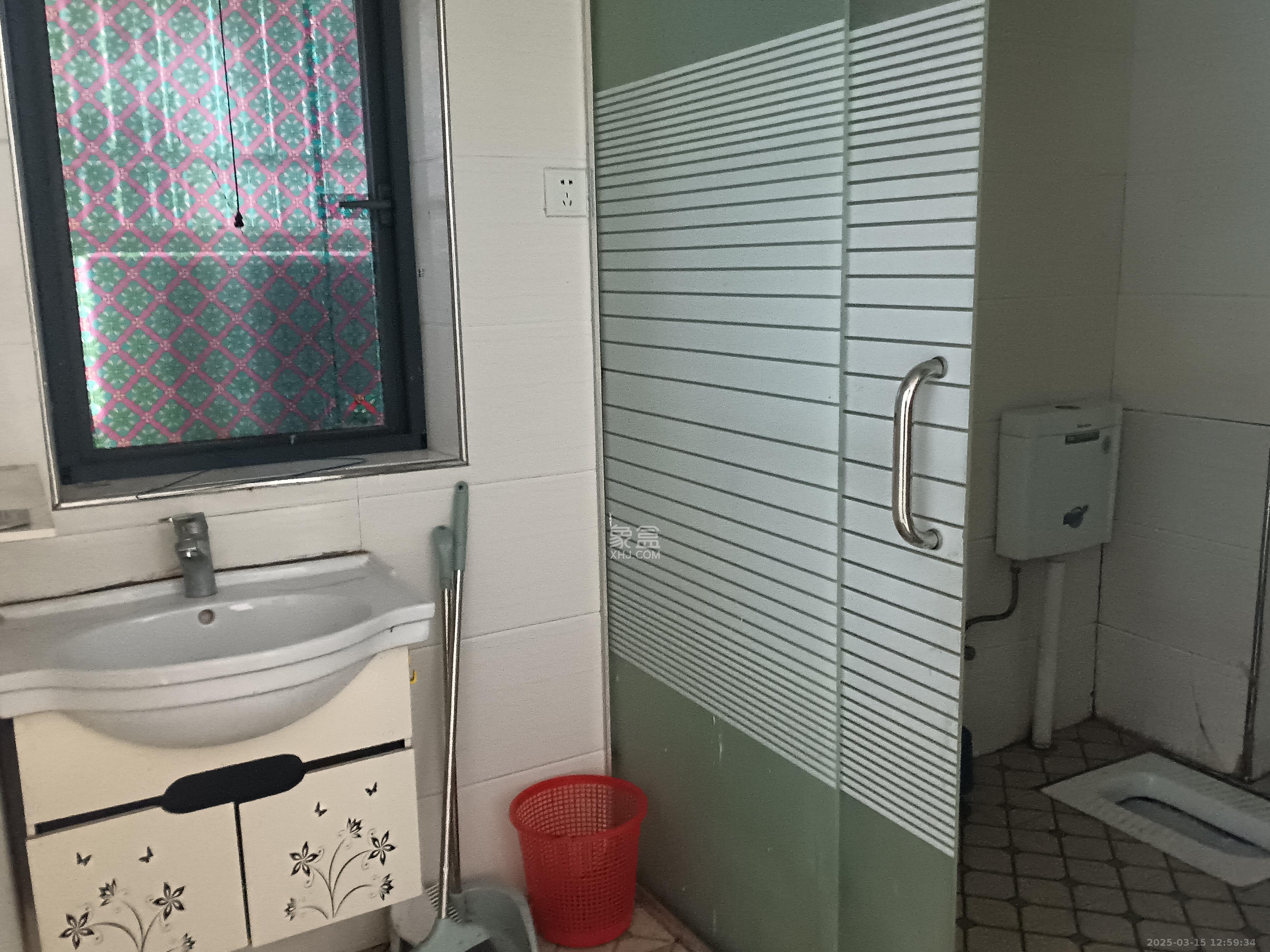 茶山馨苑  3室2厅1卫   2500.00元/月室内图
