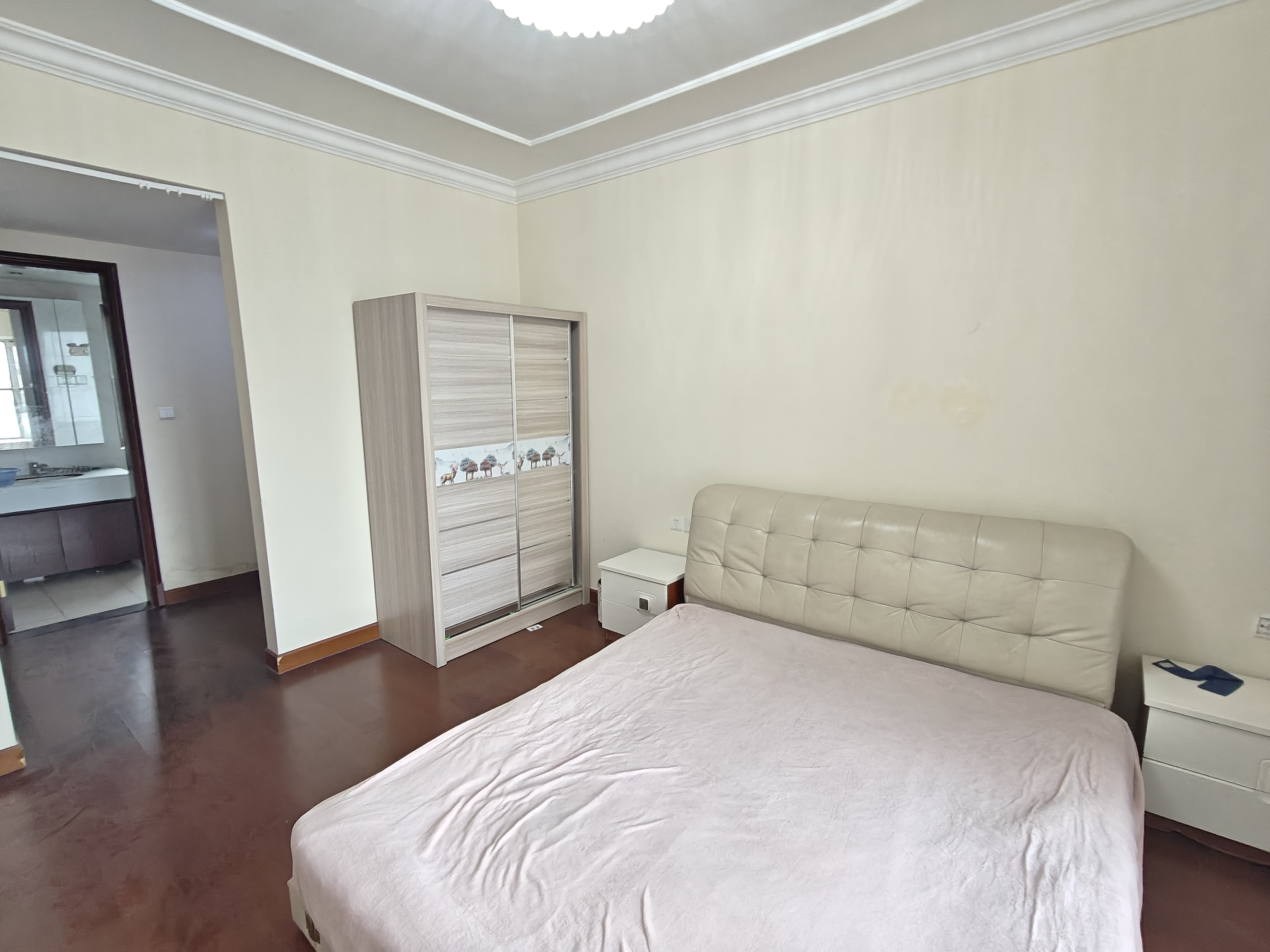 恒大华府 3室2厅2卫 1600.0元/月 恒大华府 3室2厅2卫 1600.0元/月室内图