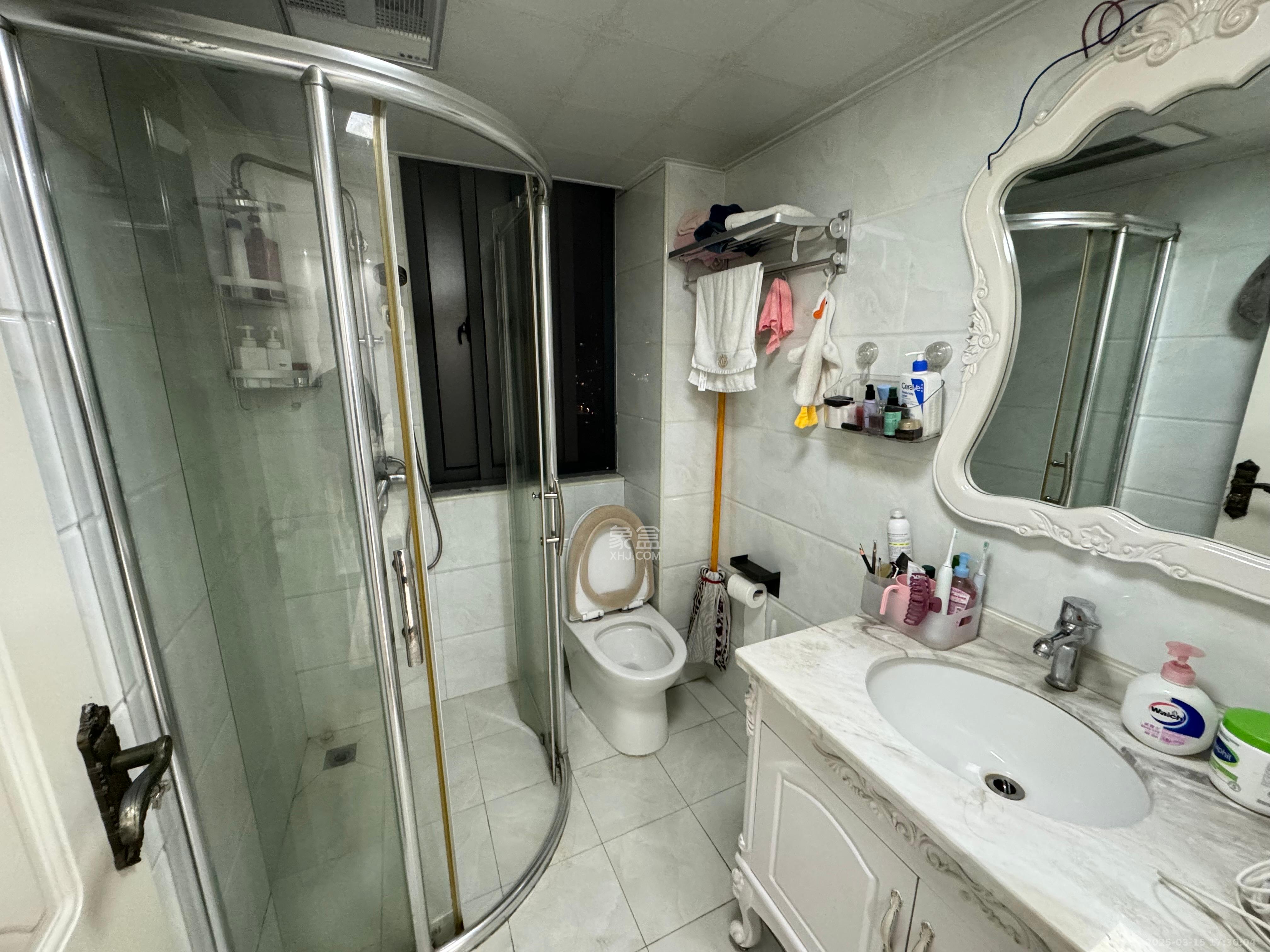 鑫远御文台一期  2室1厅1卫    2500.0元/月室内图