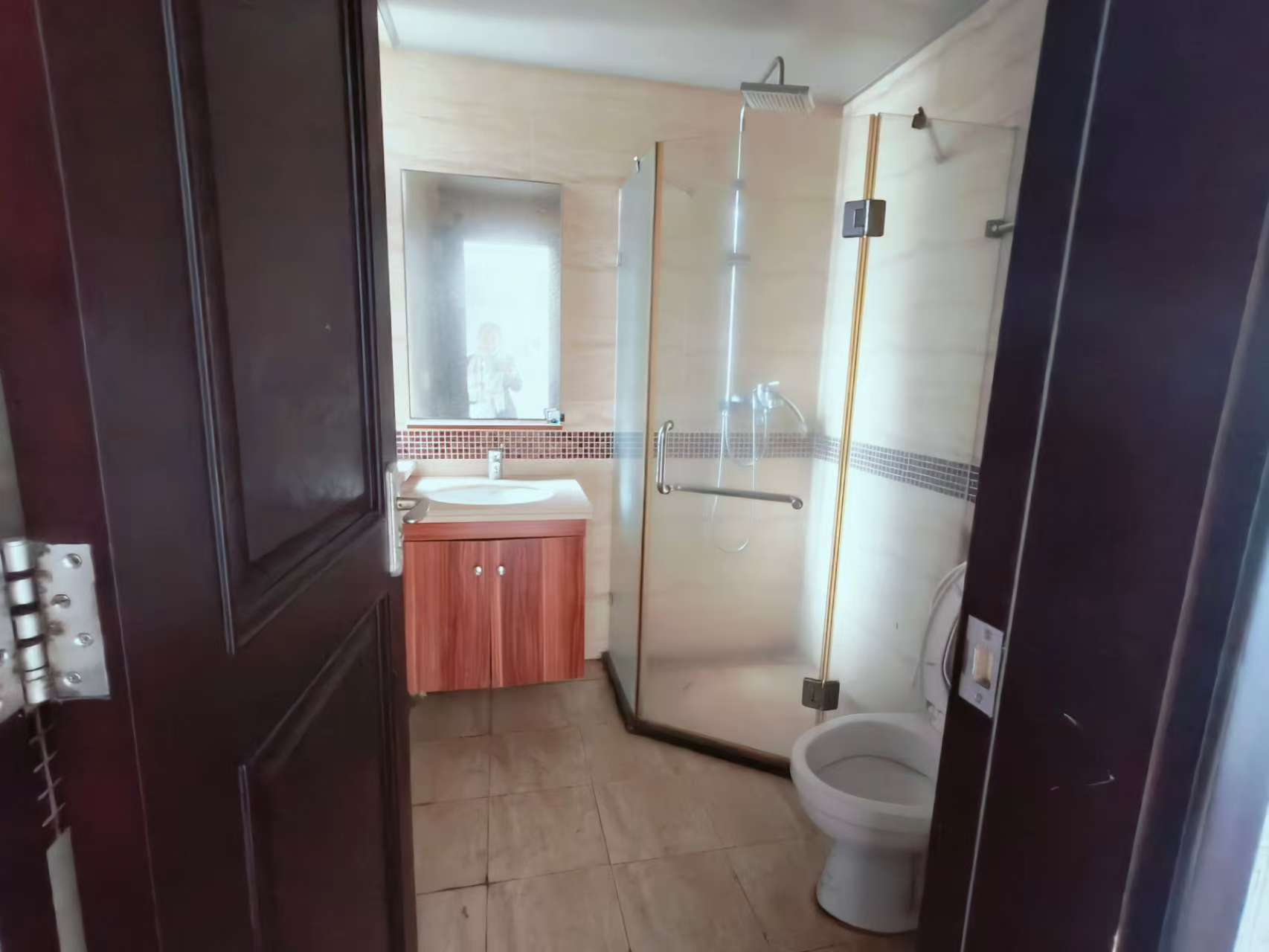 椰岛广场  2室2厅1卫    135.0万 椰岛广场  2室2厅1卫    135.0万室内图