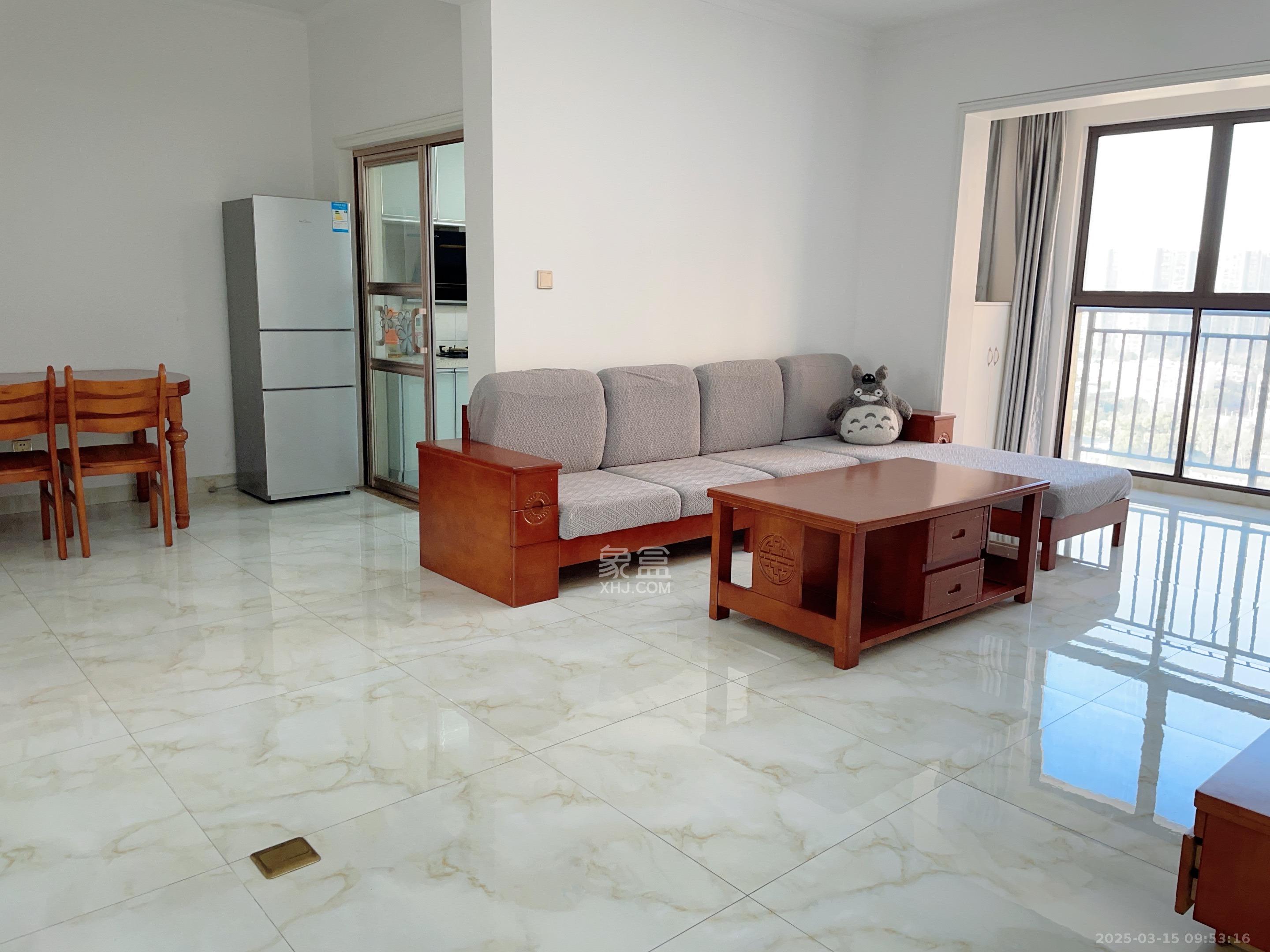 德润小区(丰升德润小区) 2室2厅1卫 2500.0元/月 德润小区(丰升德润小区) 2室2厅1卫 2500.0元/月室内图