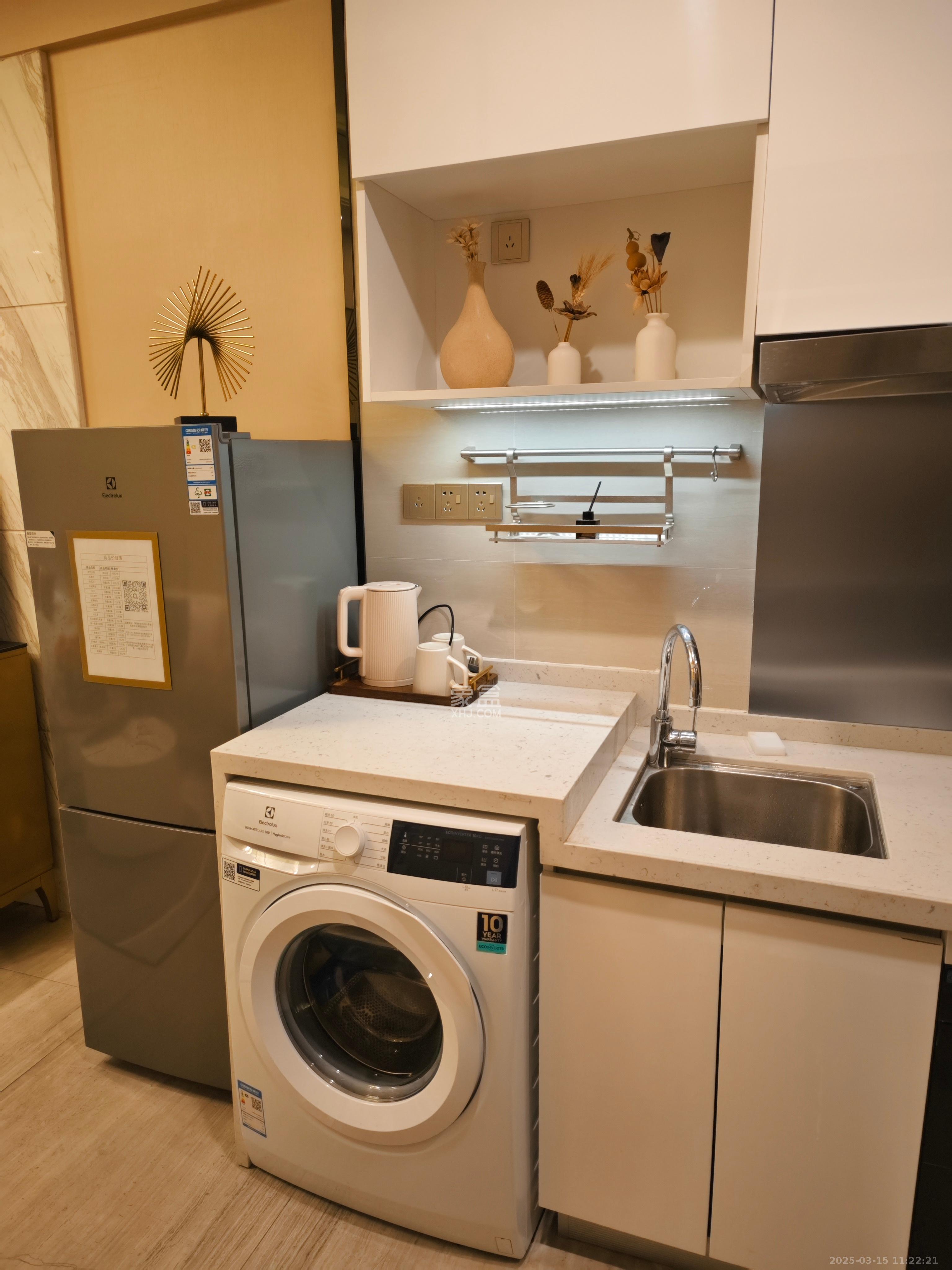 恒大誉府(融誉商业中心) 1室1厅1卫 2000.0元/月 恒大誉府(融誉商业中心) 1室1厅1卫 2000.0元/月室内图