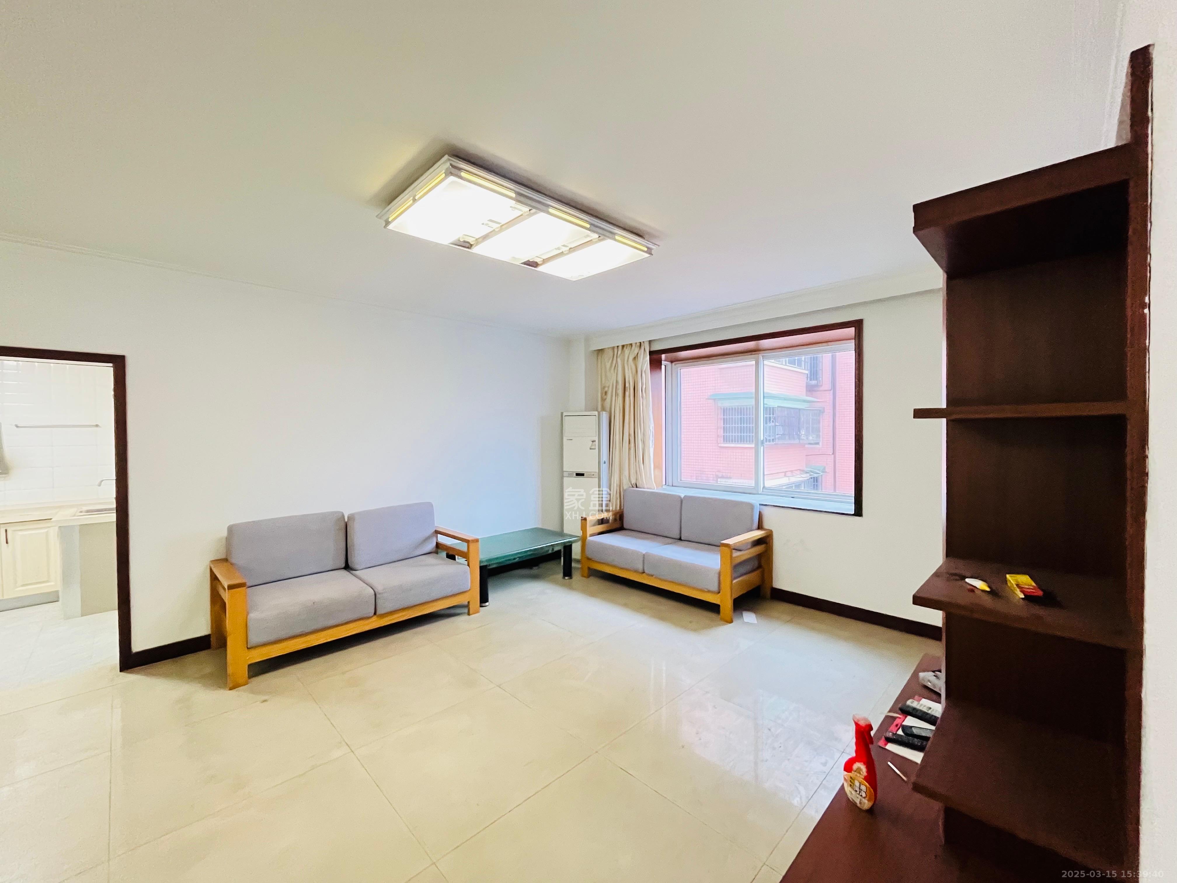 森宇佳园 3室2厅1卫 3200.0元/月 森宇佳园 3室2厅1卫 3200.0元/月室内图