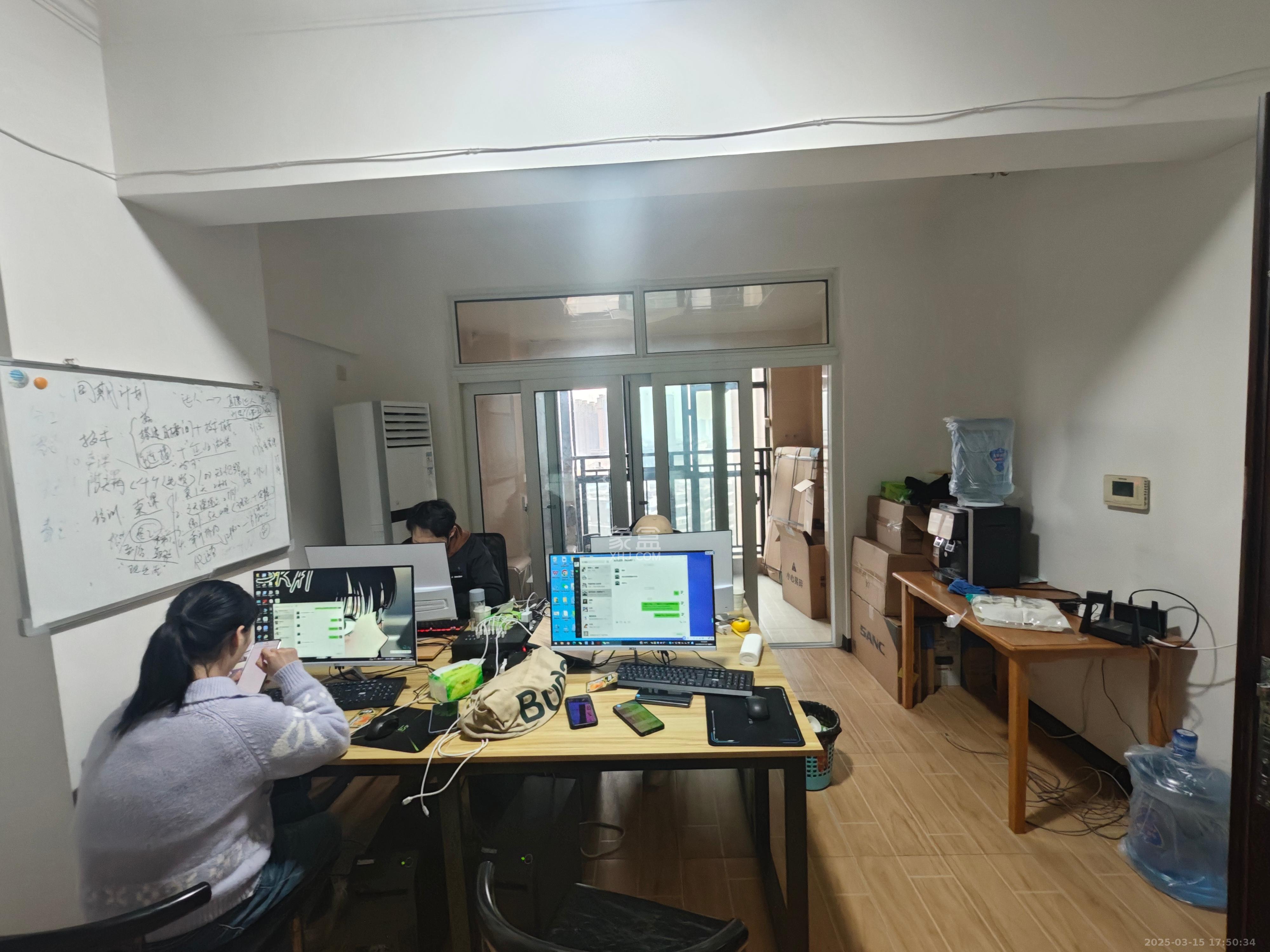 山水湾 1室1厅1卫 1400.0元/月 山水湾 1室1厅1卫 1400.0元/月室内图