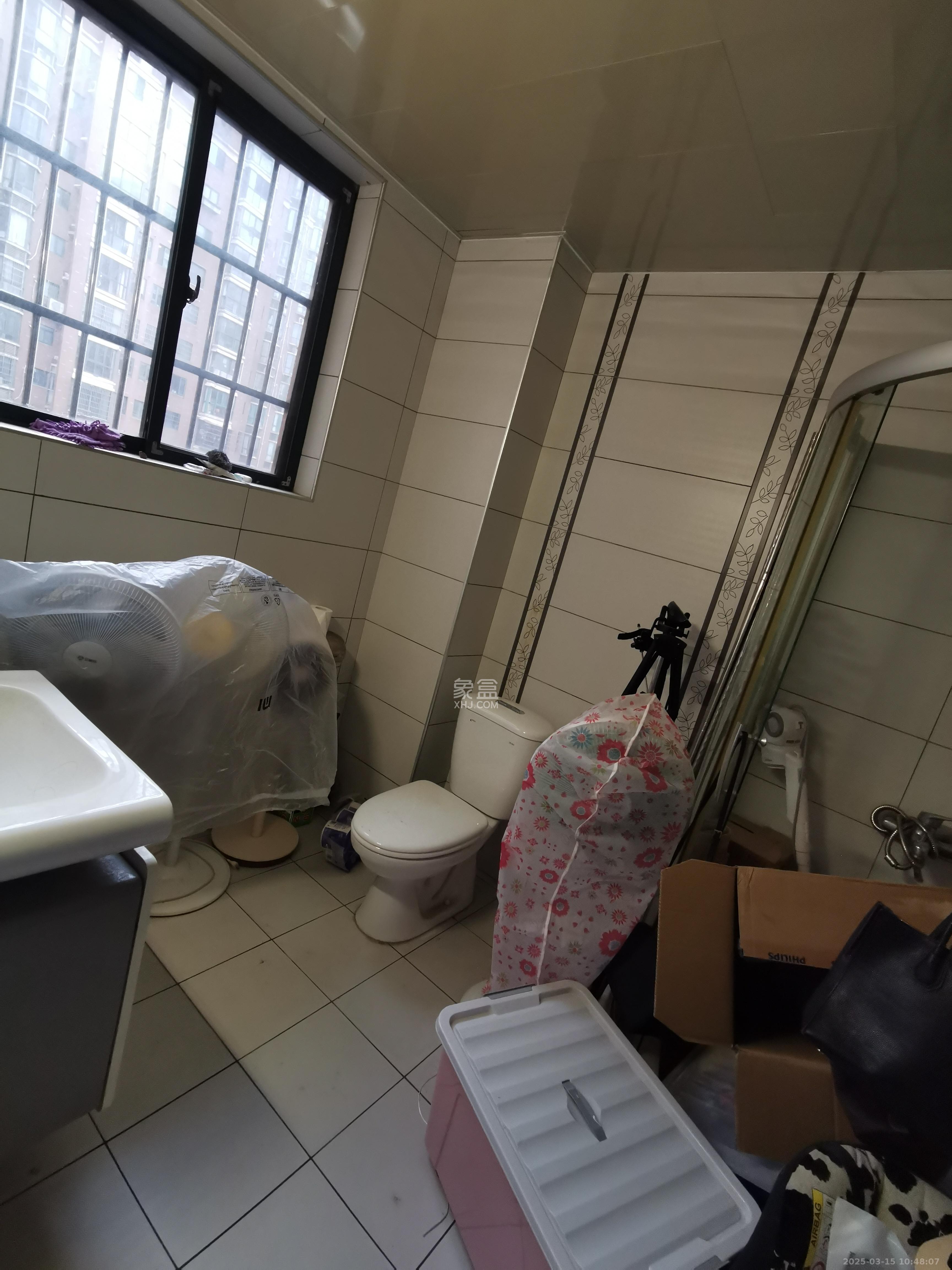 天城湖光山色 4室2厅2卫 3600.0元/月 天城湖光山色 4室2厅2卫 3600.0元/月室内图