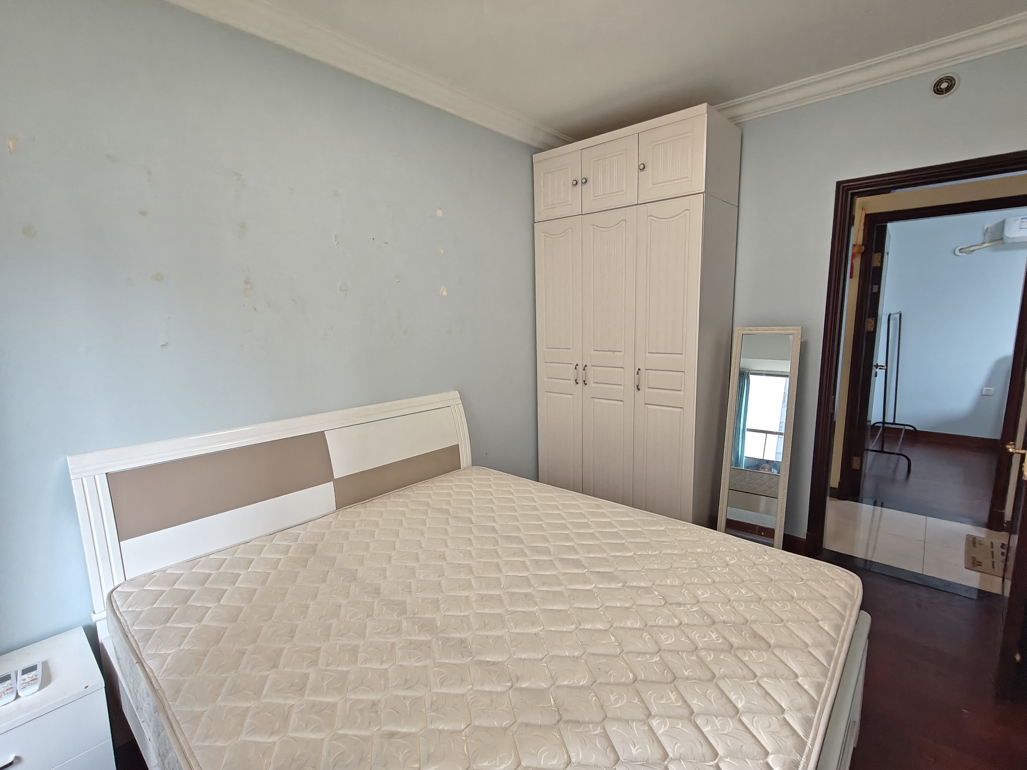 恒大华府 3室2厅2卫 1700.0元/月 恒大华府 3室2厅2卫 1700.0元/月室内图