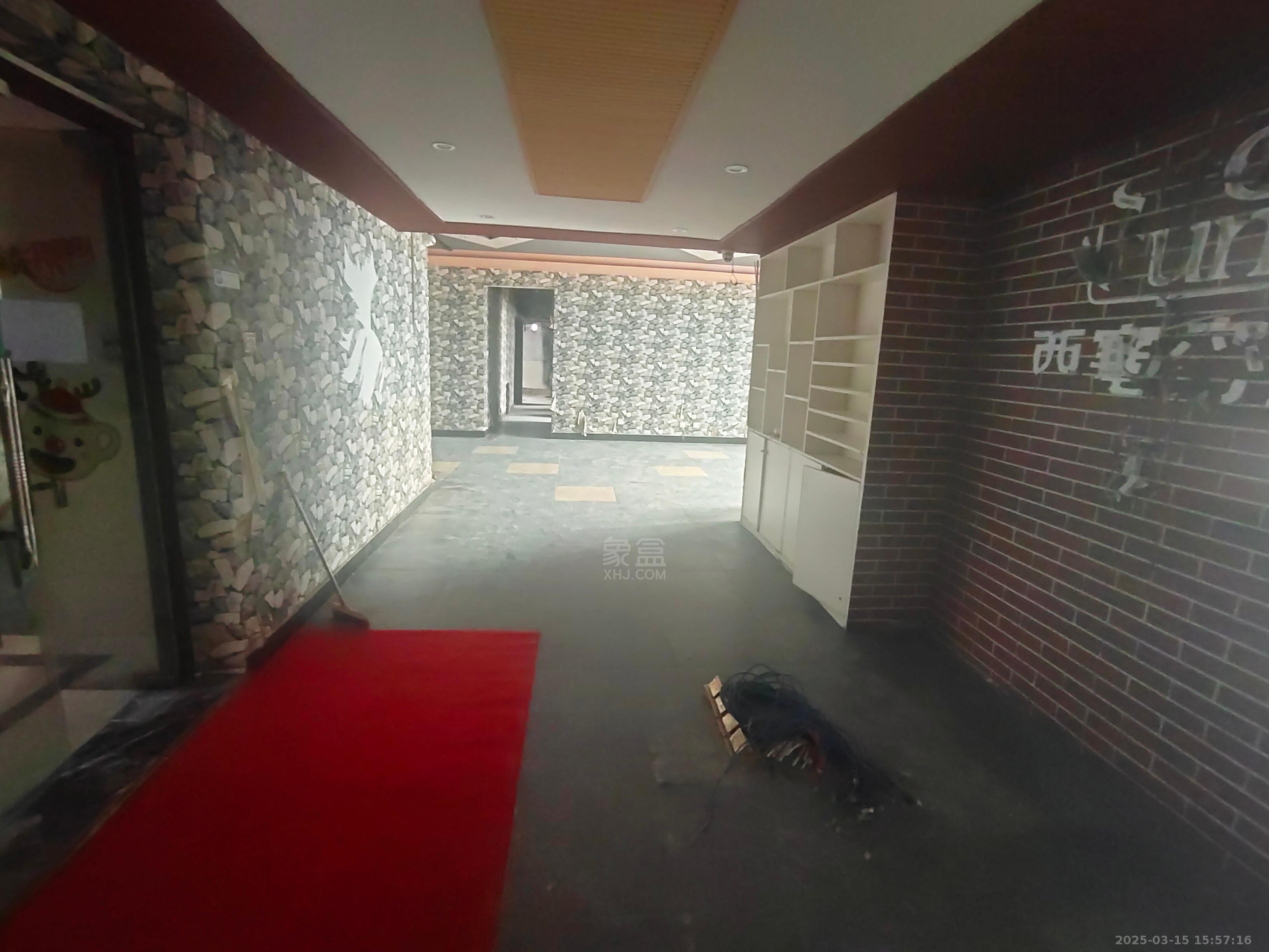 大汉希尔顿 1室1厅0卫 6000.0元/月 大汉希尔顿 1室1厅0卫 6000.0元/月室内图