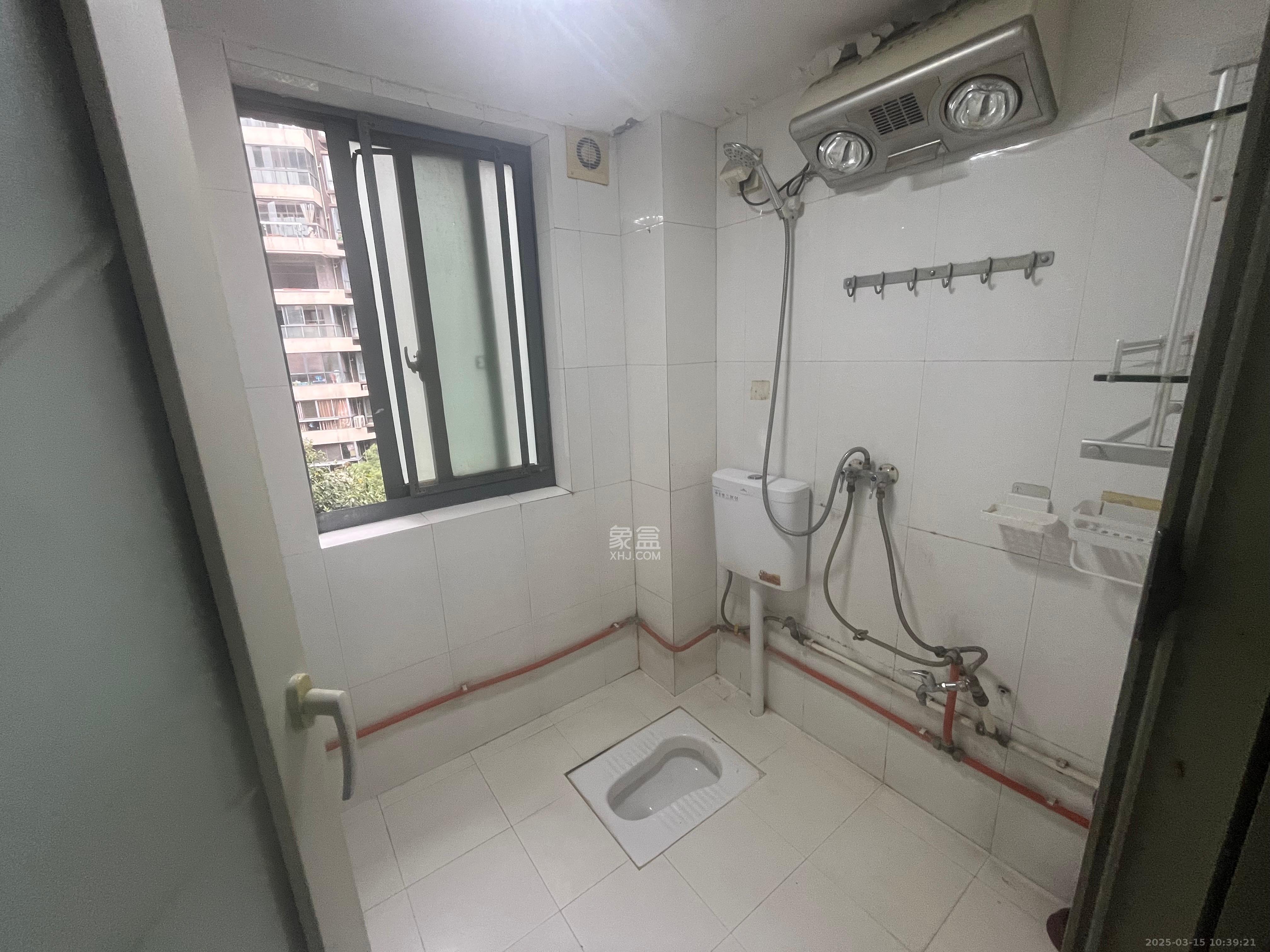 西子花苑 4室2厅2卫 3300.0元/月 西子花苑 4室2厅2卫 3300.0元/月室内图