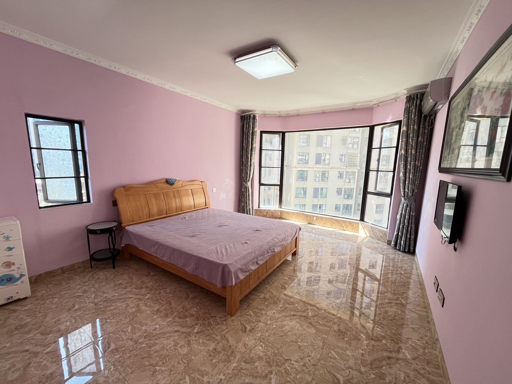 滨江帝景二期(三期) 4室2厅2卫 3800.0元/月 滨江帝景二期(三期) 4室2厅2卫 3800.0元/月室内图