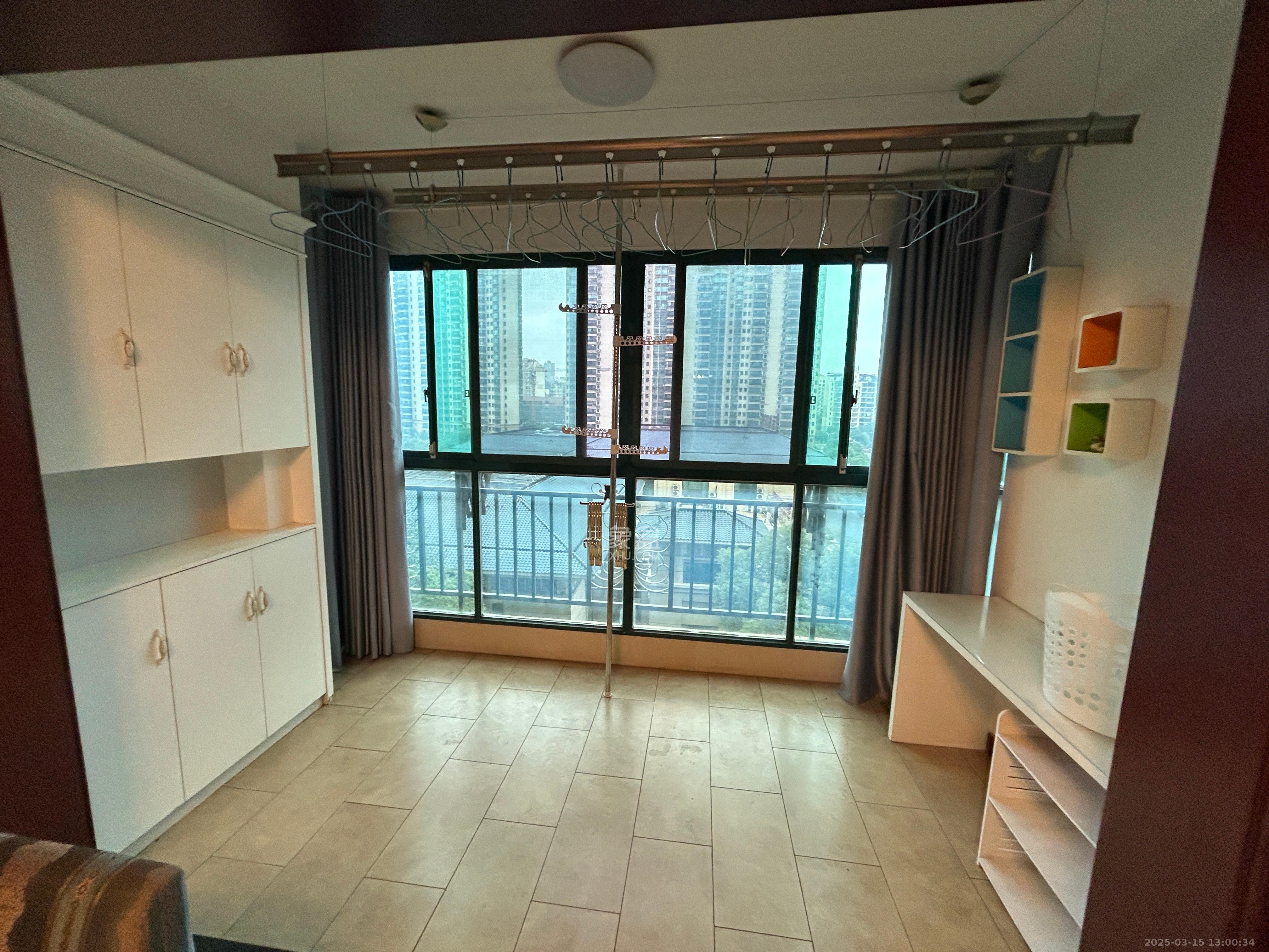 恒大雅苑 3室2厅2卫 2500.0元/月 恒大雅苑 3室2厅2卫 2500.0元/月室内图