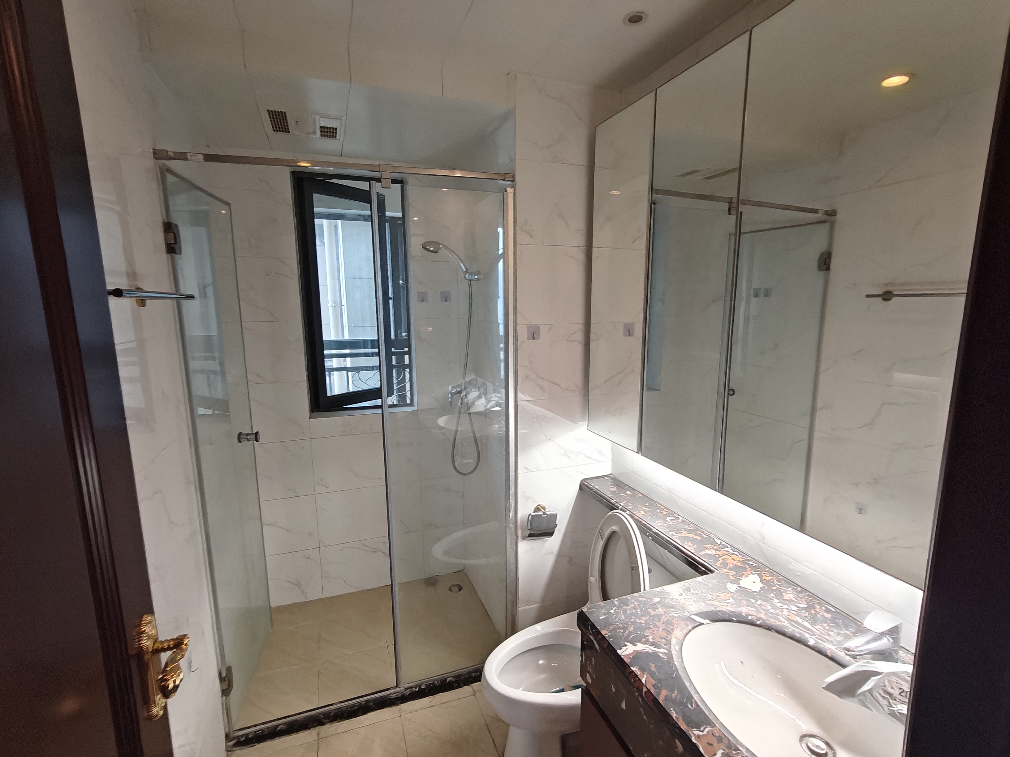 恒大华府 3室2厅1卫 1500.0元/月 恒大华府 3室2厅1卫 1500.0元/月室内图