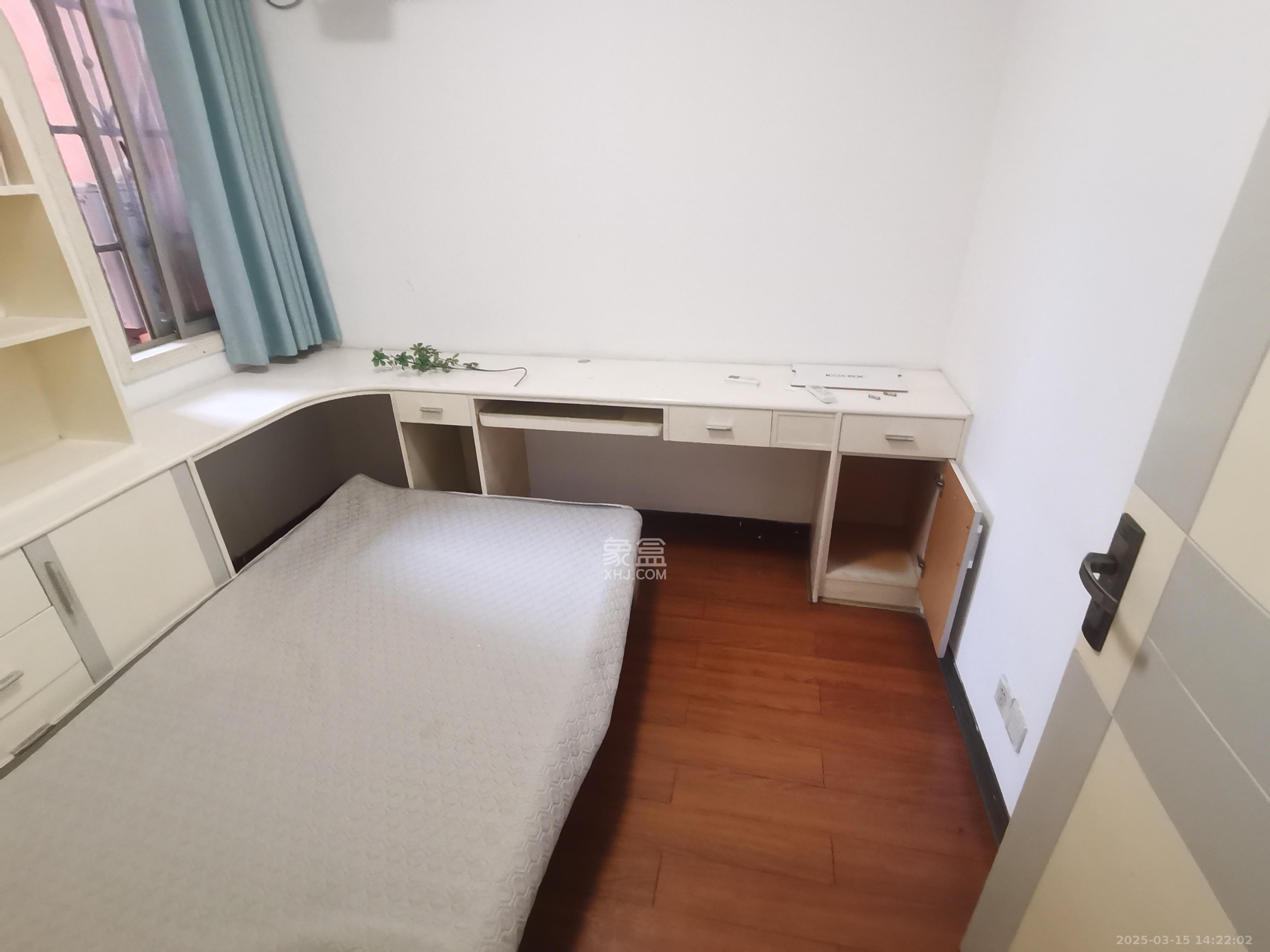 新星小区  3室2厅2卫    1800.0元/月 新星小区  3室2厅2卫    1800.0元/月室内图