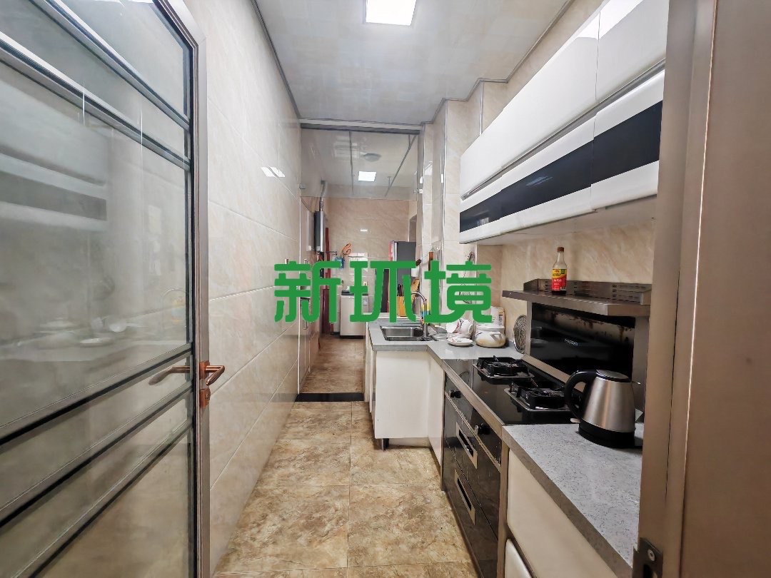 玉恒龙岸小区  3室2厅2卫   85.00万客厅