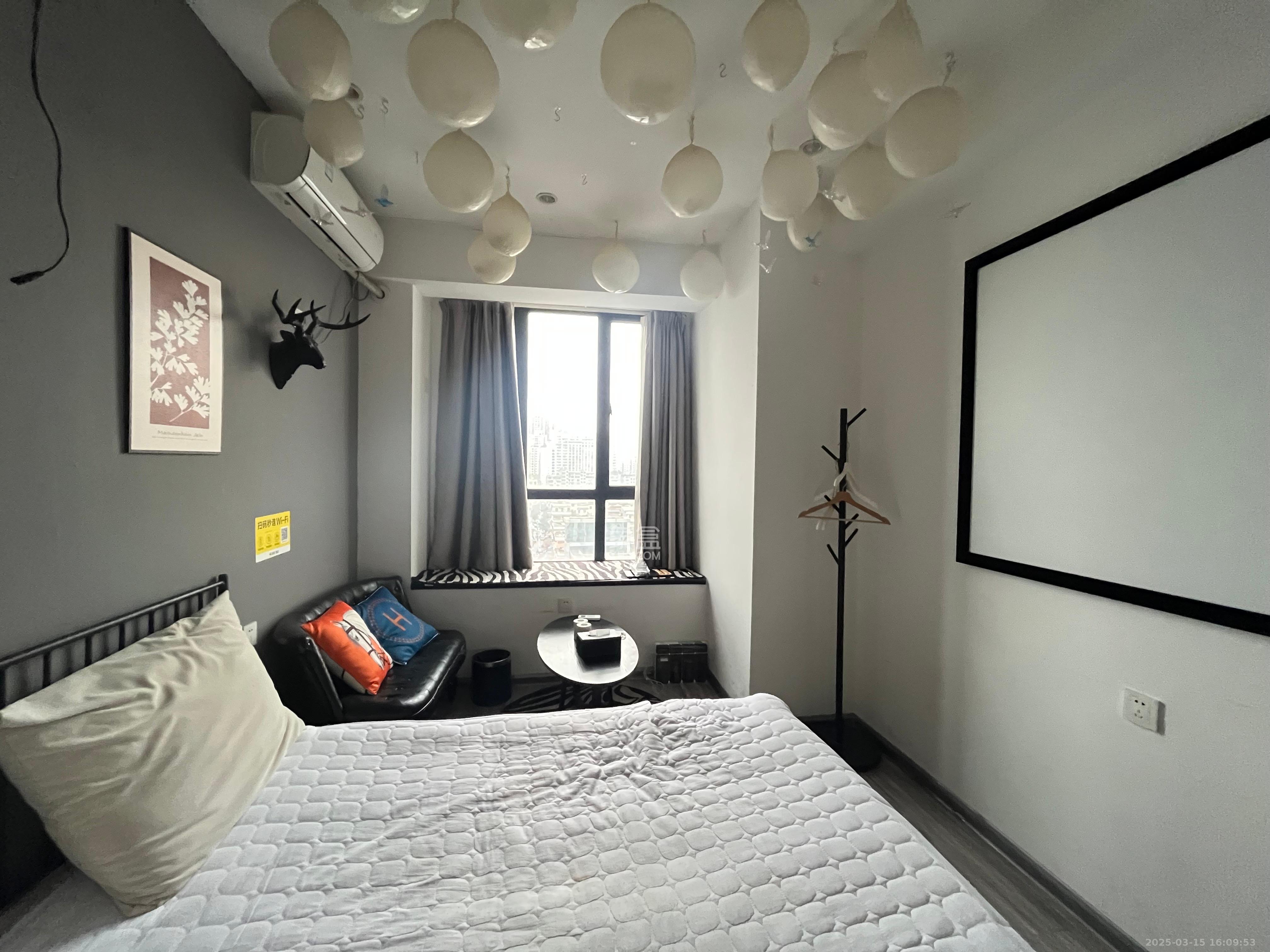 洋湖时代  1室1厅1卫    1200.0元/月 洋湖时代  1室1厅1卫    1200.0元/月