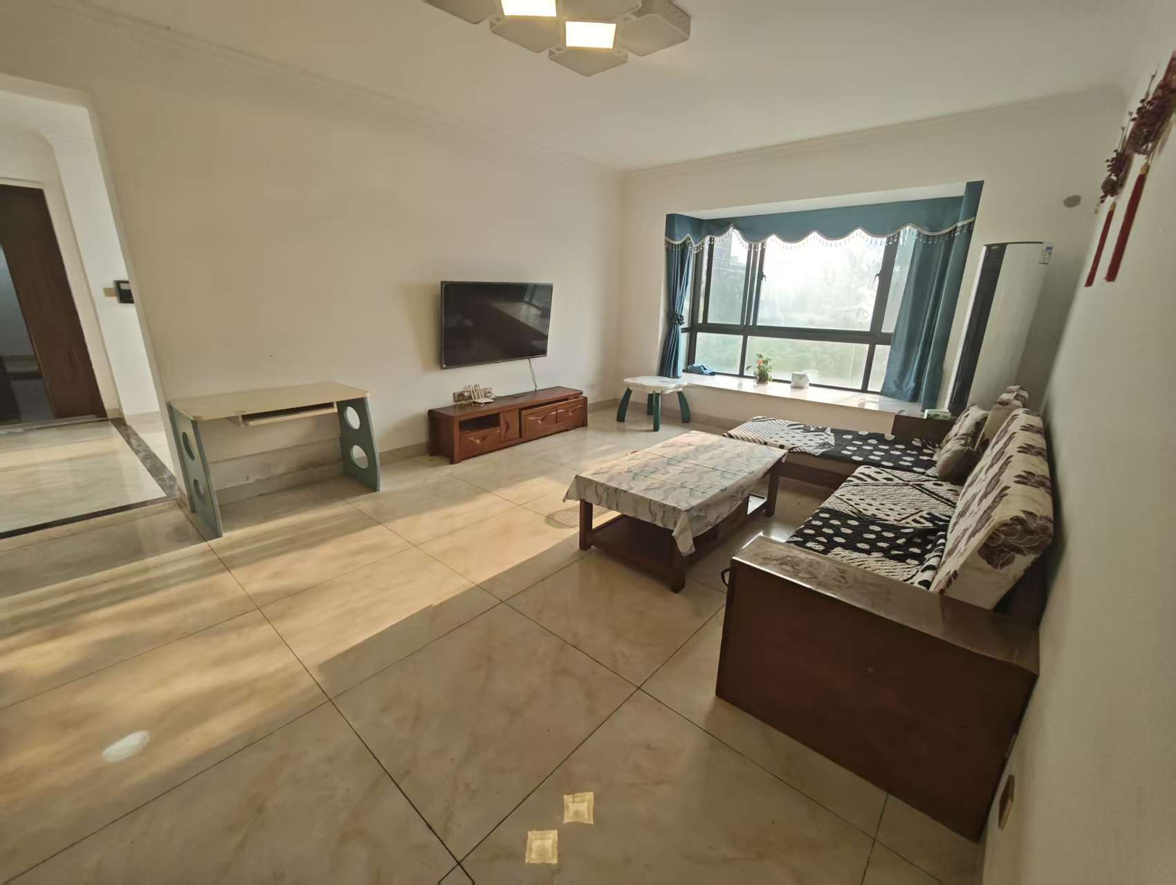 环强御景湾 3室2厅2卫 3500.0元/月 环强御景湾 3室2厅2卫 3500.0元/月室内图