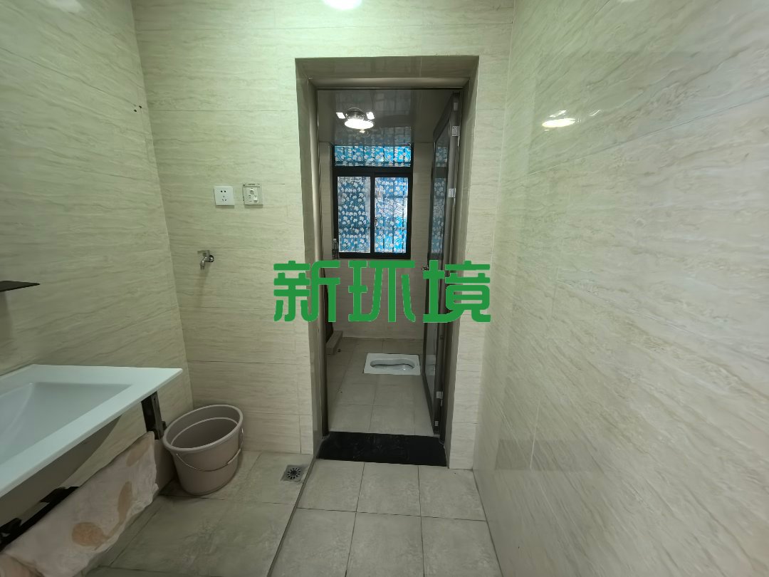 鼎泰逸景园  3室2厅2卫   59.80万客厅