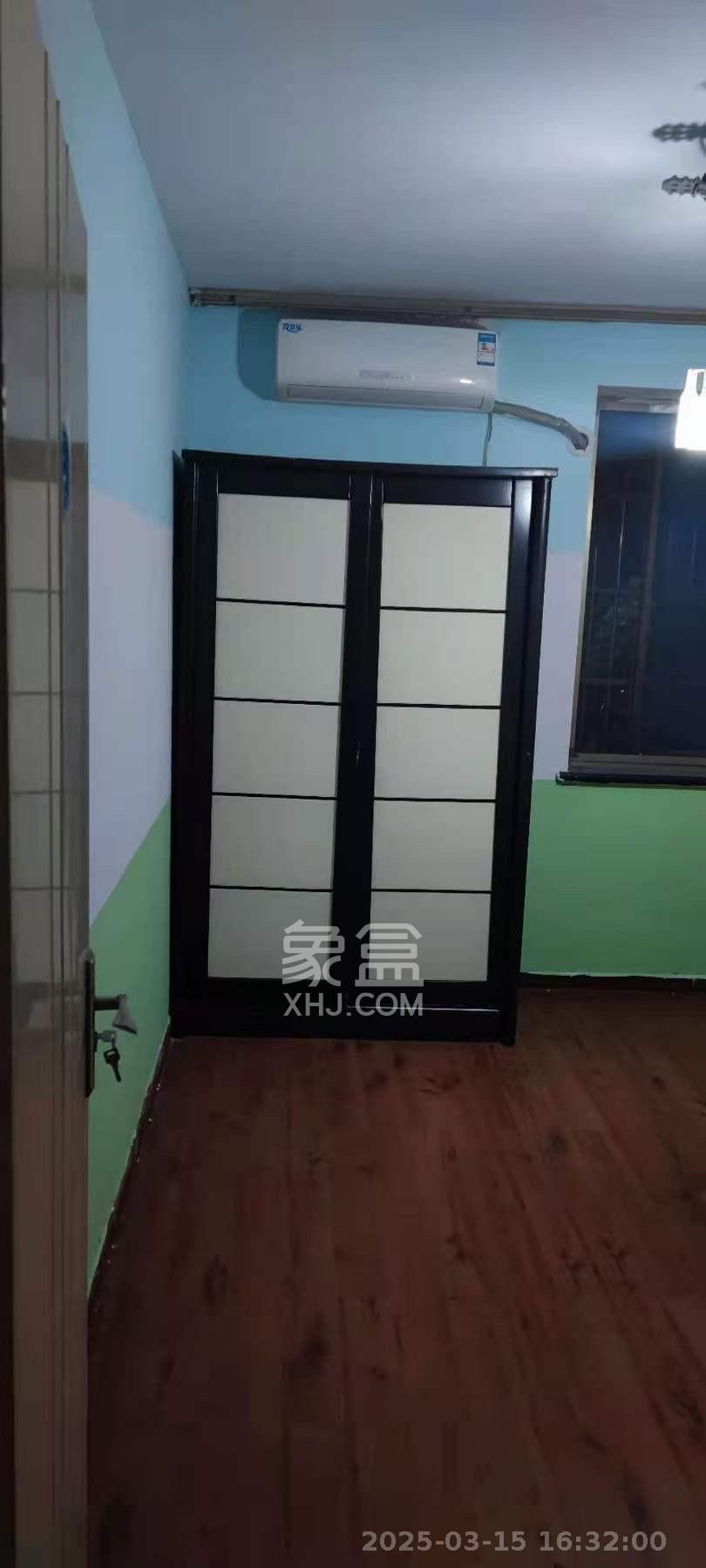 华隆大院 4室2厅2卫 2600.0元/月 华隆大院 4室2厅2卫 2600.0元/月室内图