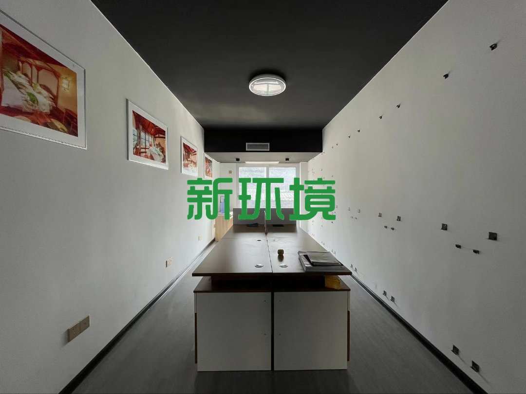 西溪美景  3室2厅2卫   85.00万客厅